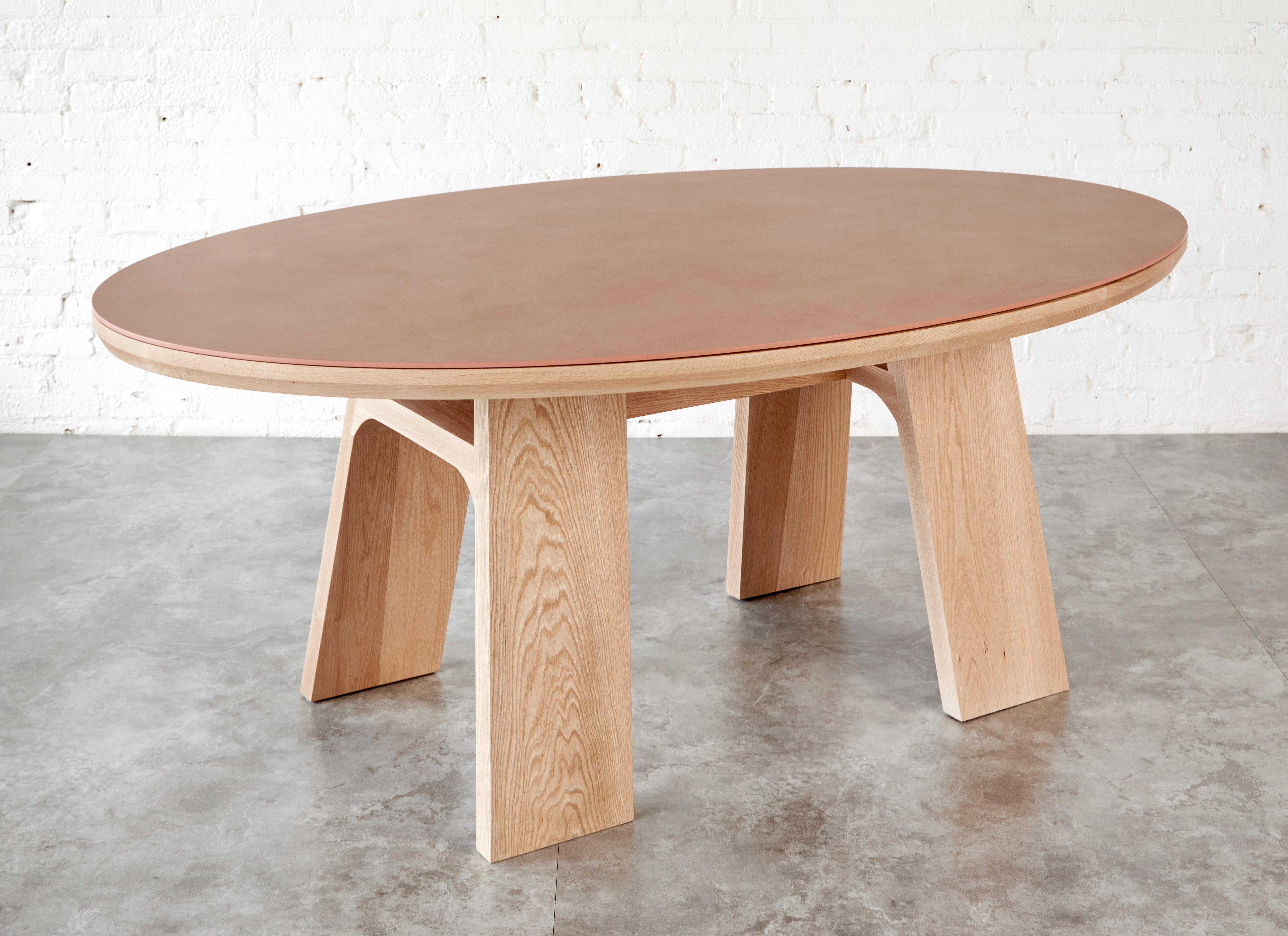 Nieves Esstisch von Autonomous Furniture im Angebot 1