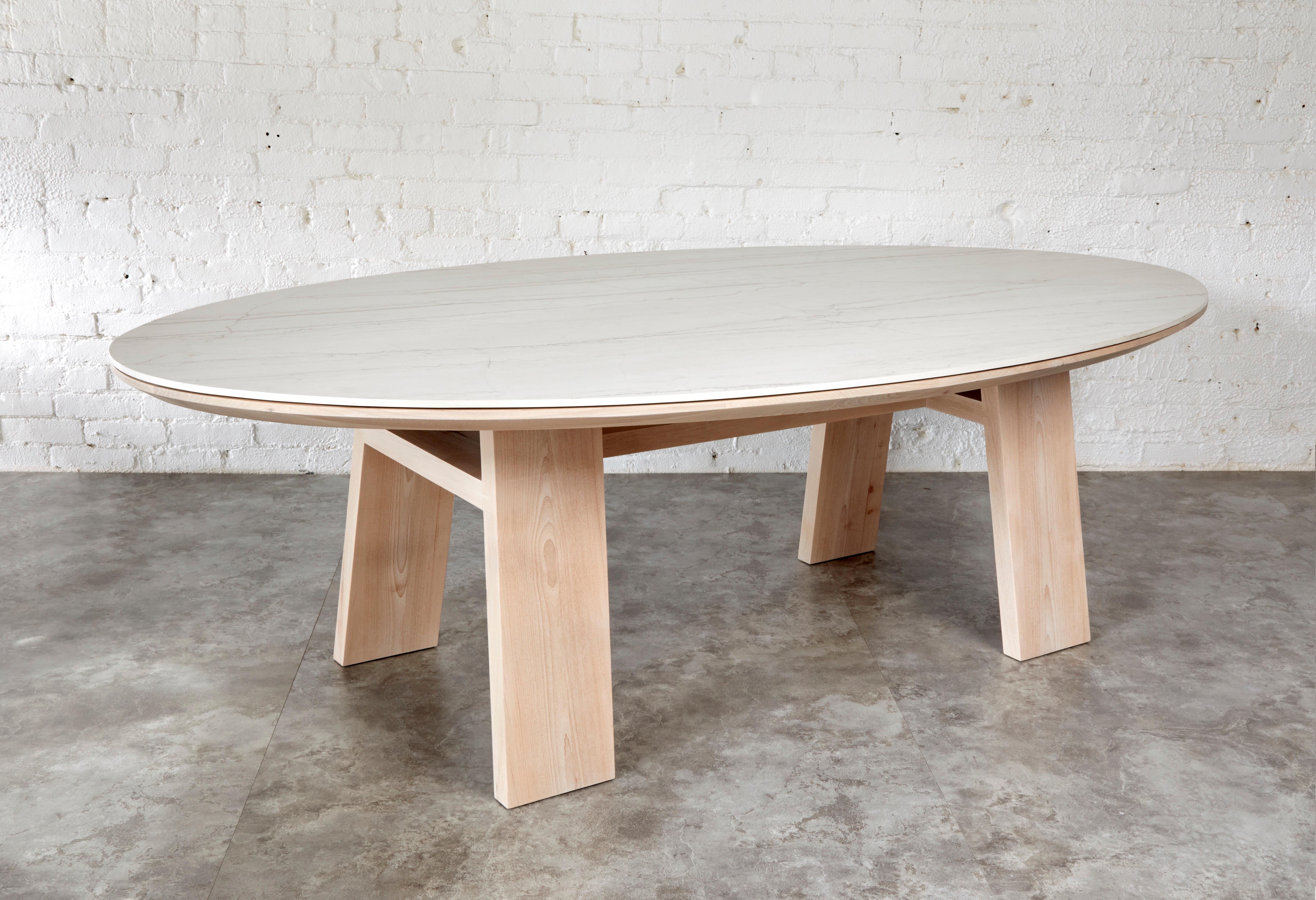 Modern Nieves Oval Dining Table by Autonomous Furniture For Sale