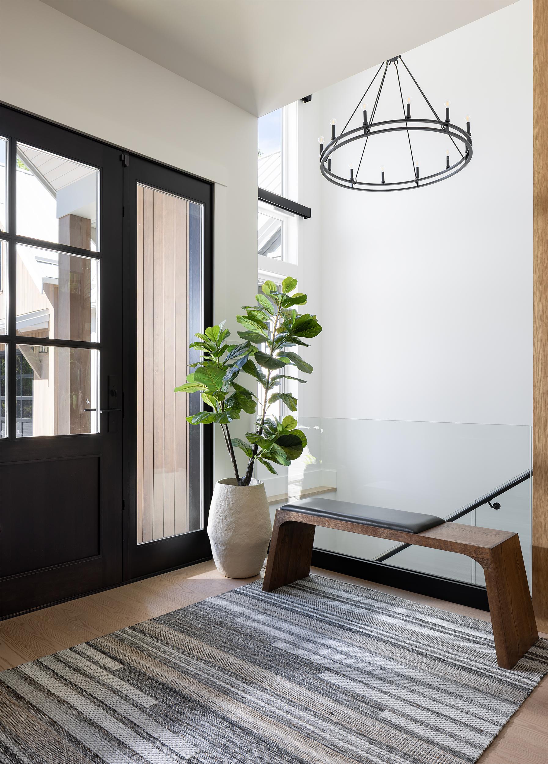 Banco tapizado Nieves de roble macizo tabaco y piel by Mueble Autónomo Canadiense en venta