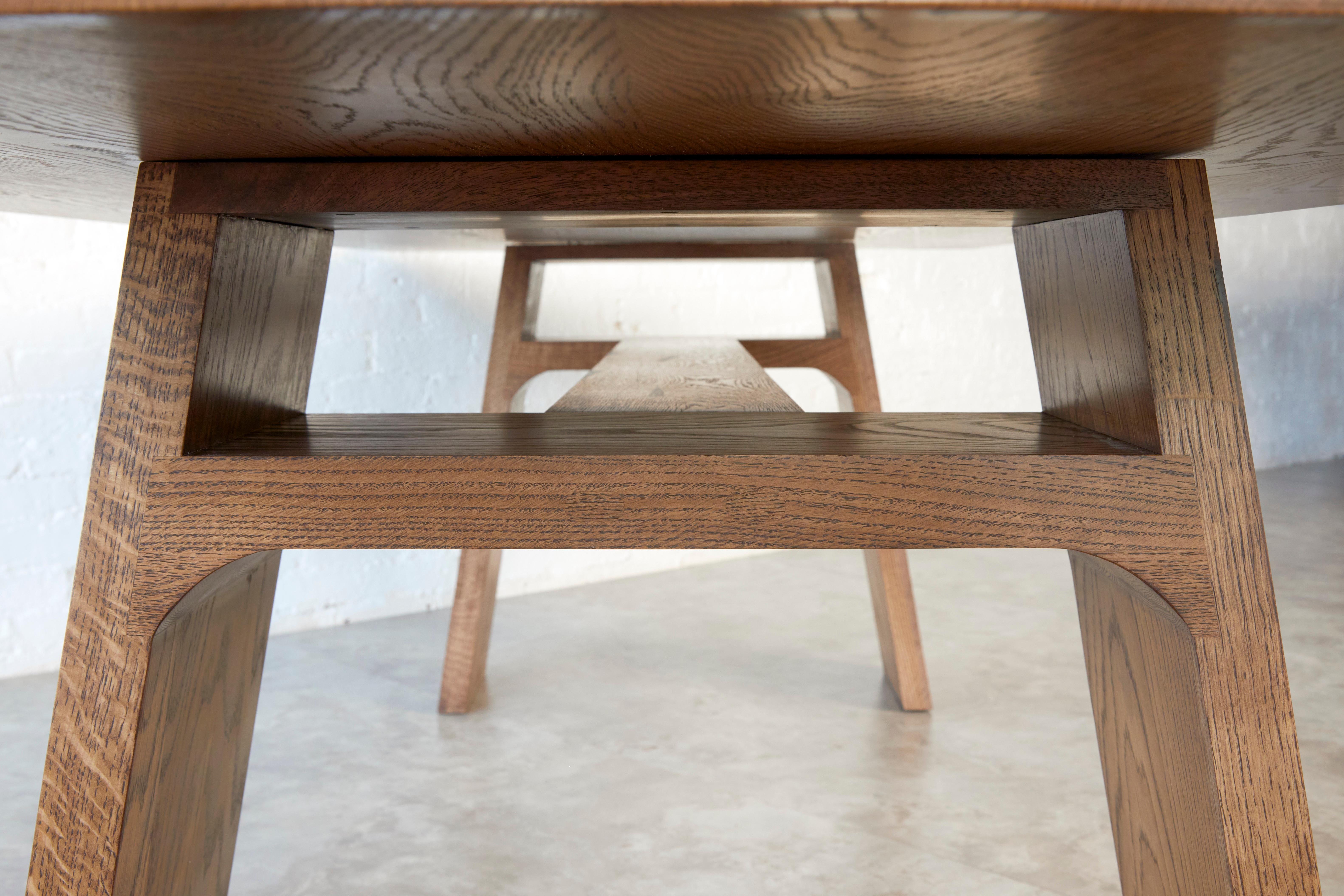 Table de salle à manger rectangulaire Nieves Tobacco en chêne massif par Autonomous Furniture Neuf - En vente à Victoria, BC