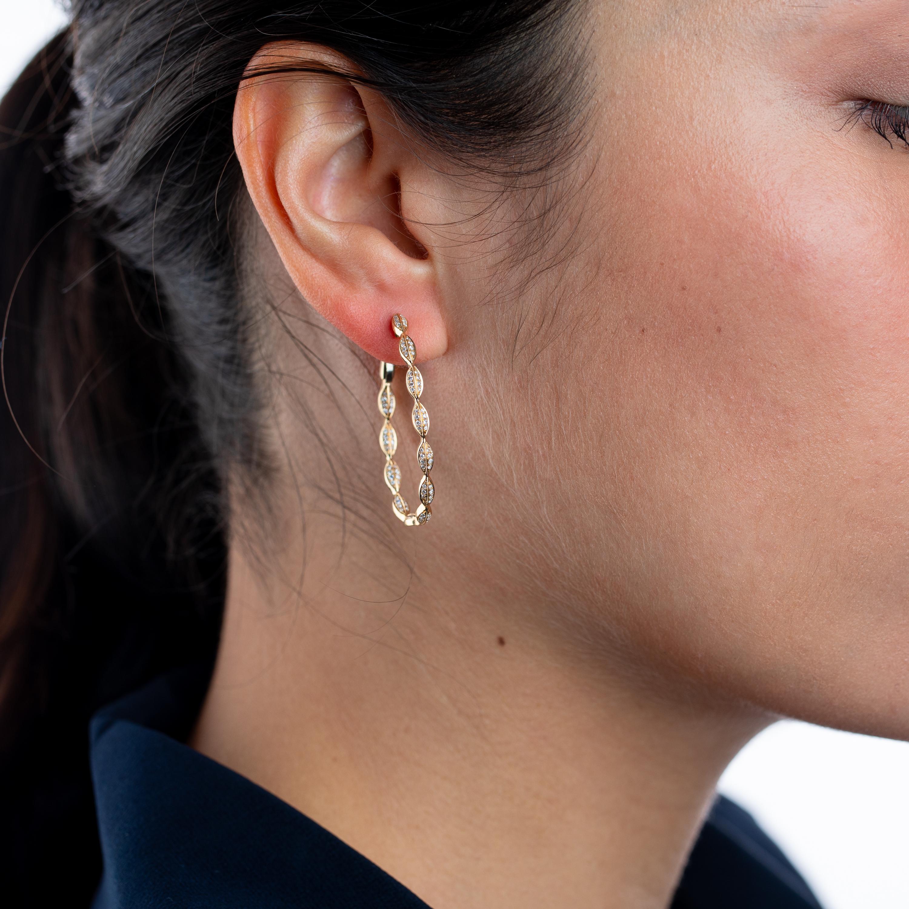 Contemporary Nigaam 0.55 Cttw Leaf Natural Diamond Hoop Earrings in 14K Yellow Gold For Sale