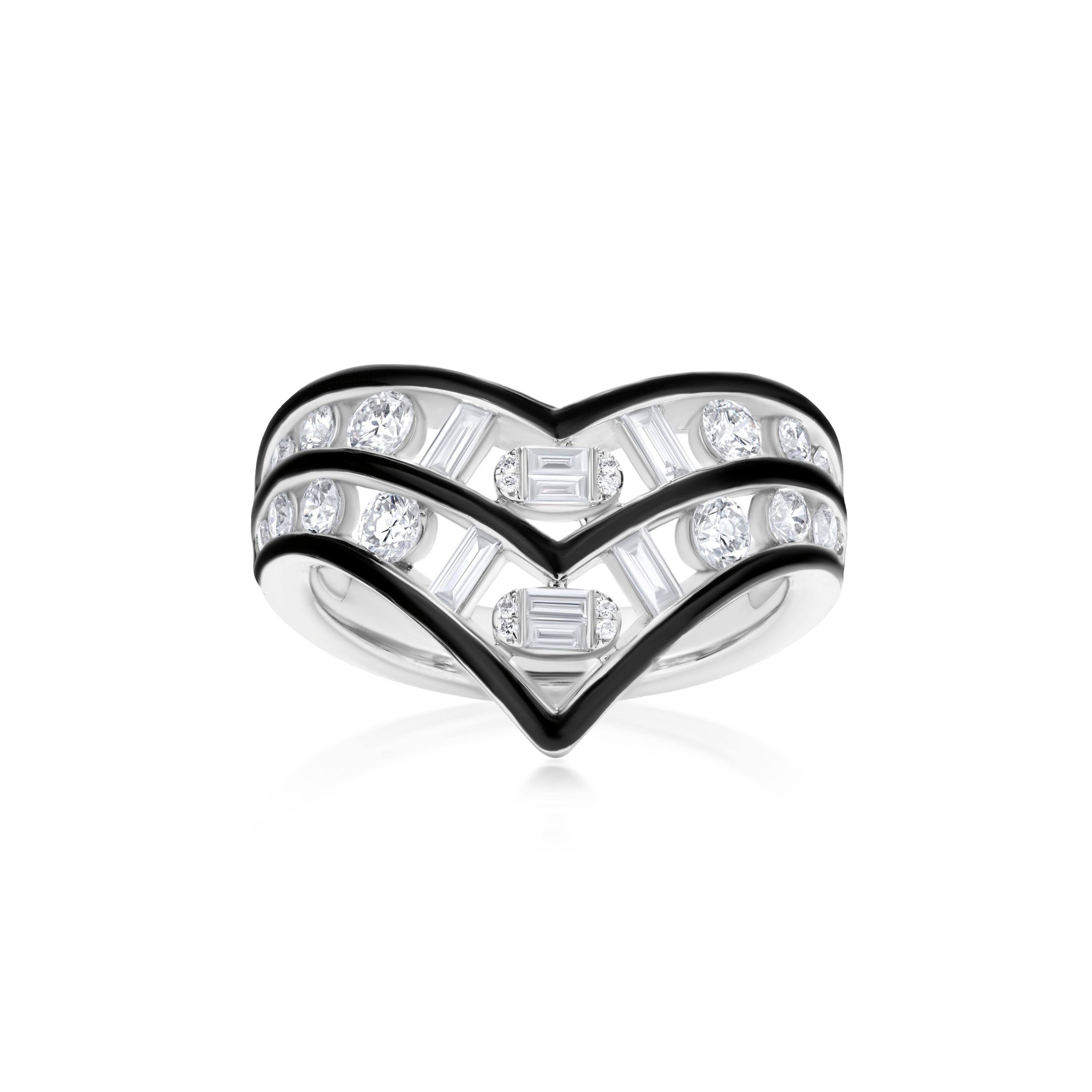 Taglio baguette Nigaam 0.93Cttw. Anello Chevron con diamanti e smalto nero misura 7 in oro bianco 18 carati in vendita