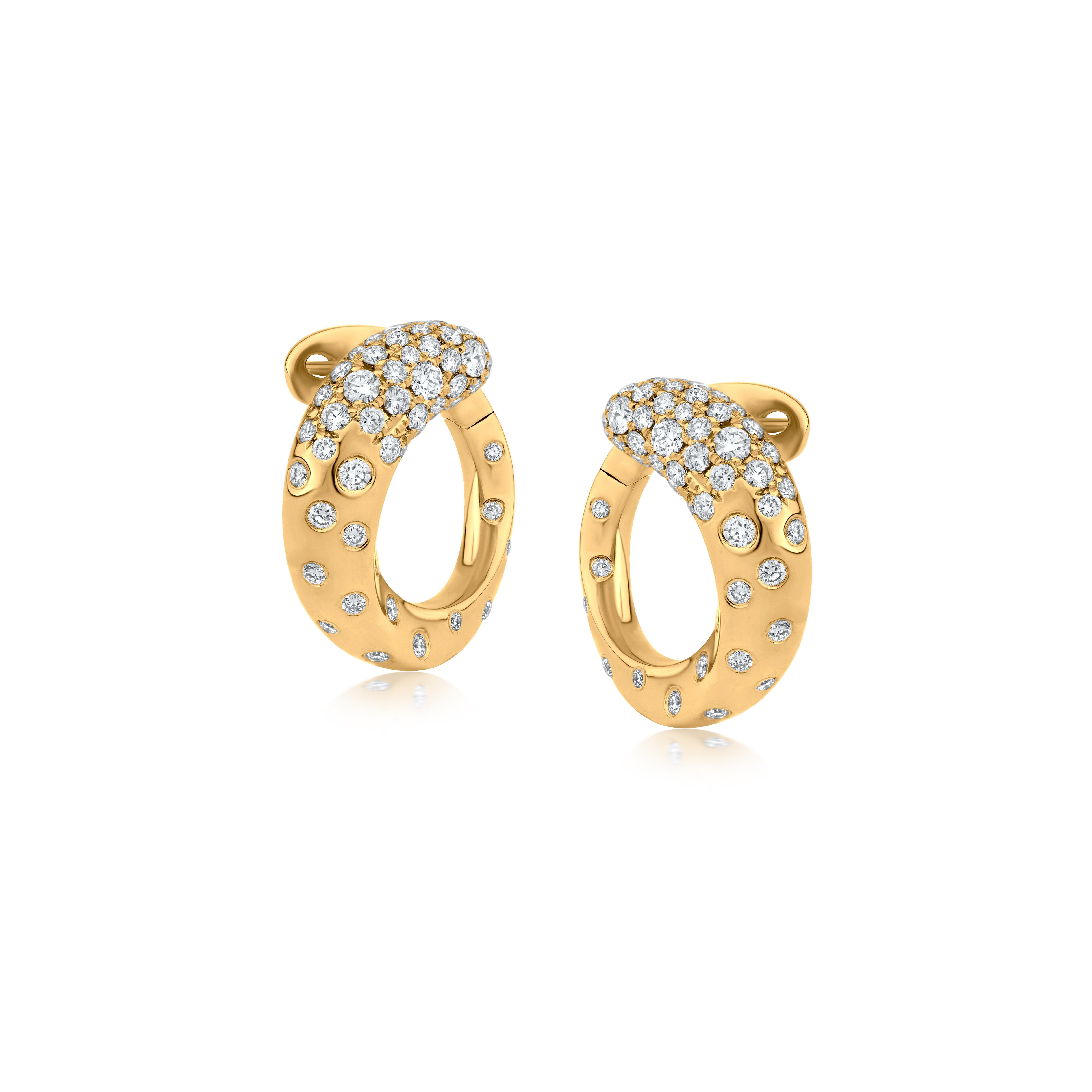 Contemporain Nigaam 1.02 carats Créoles VS en or jaune 18 carats en vente