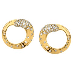 Nigaam 1.02 Cts. VS Diamond Hoop Earrings in 18K Yellow Gold