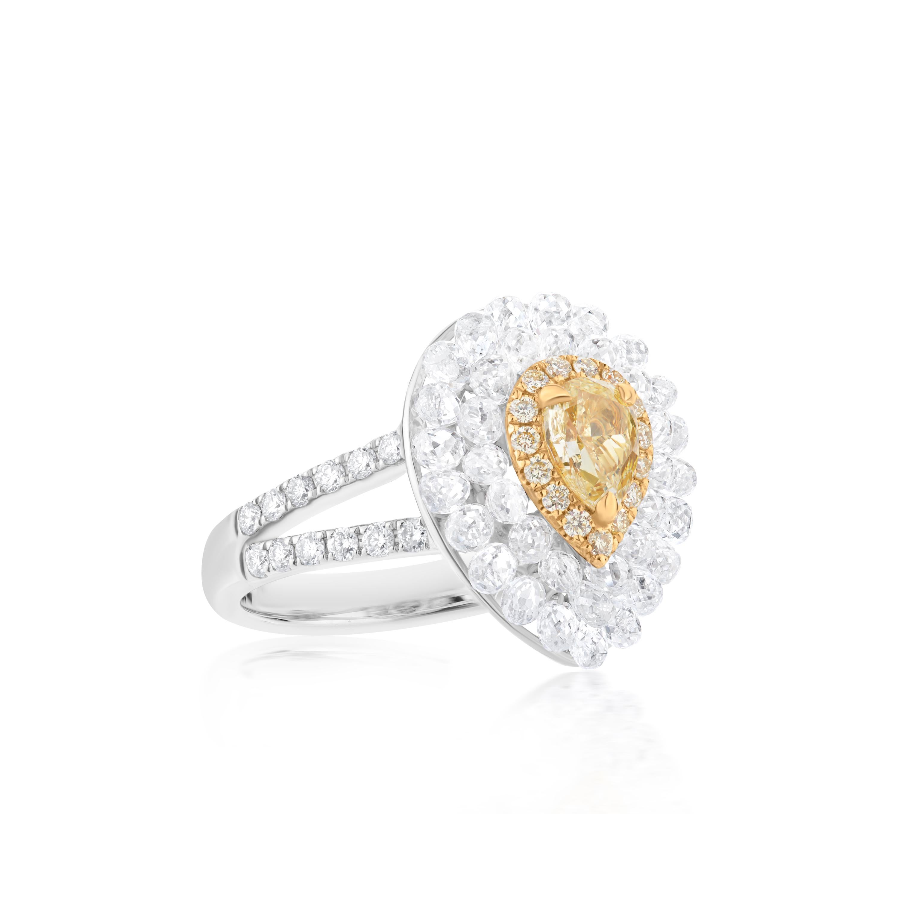 Nigaam 3.89 Cttw. Weißer und gelber Diamanten-Tropfen-Verlobungsring aus 18 Karat Gold (Zeitgenössisch)