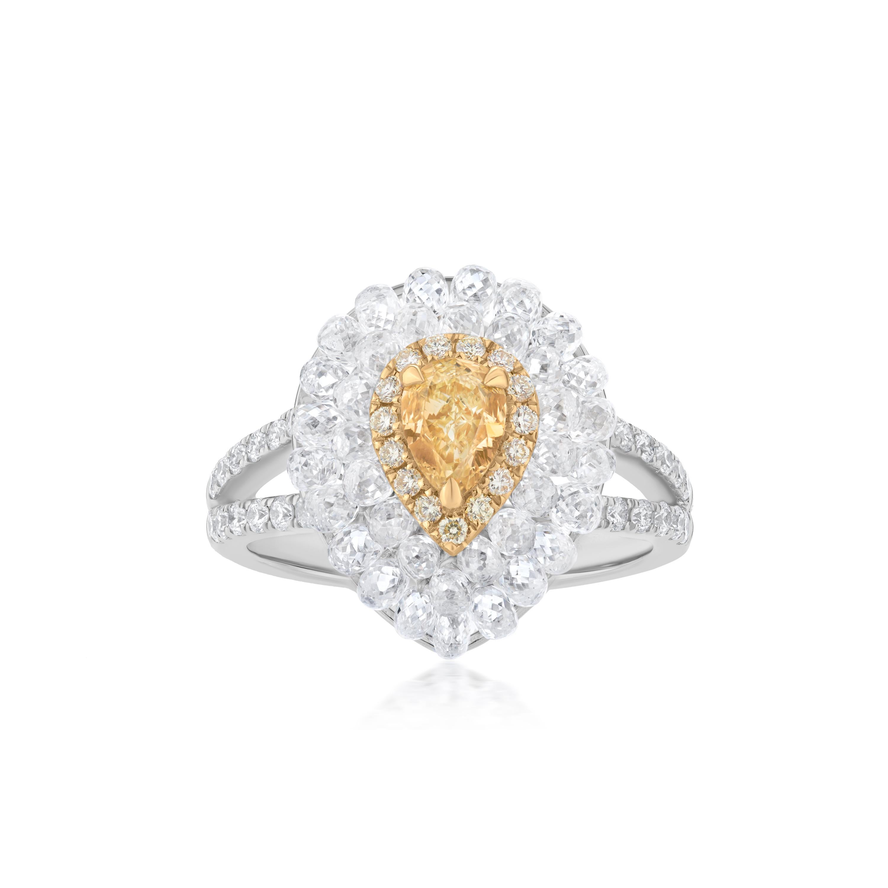 Nigaam 3.89 Cttw. Weißer und gelber Diamanten-Tropfen-Verlobungsring aus 18 Karat Gold (Tropfenschliff)