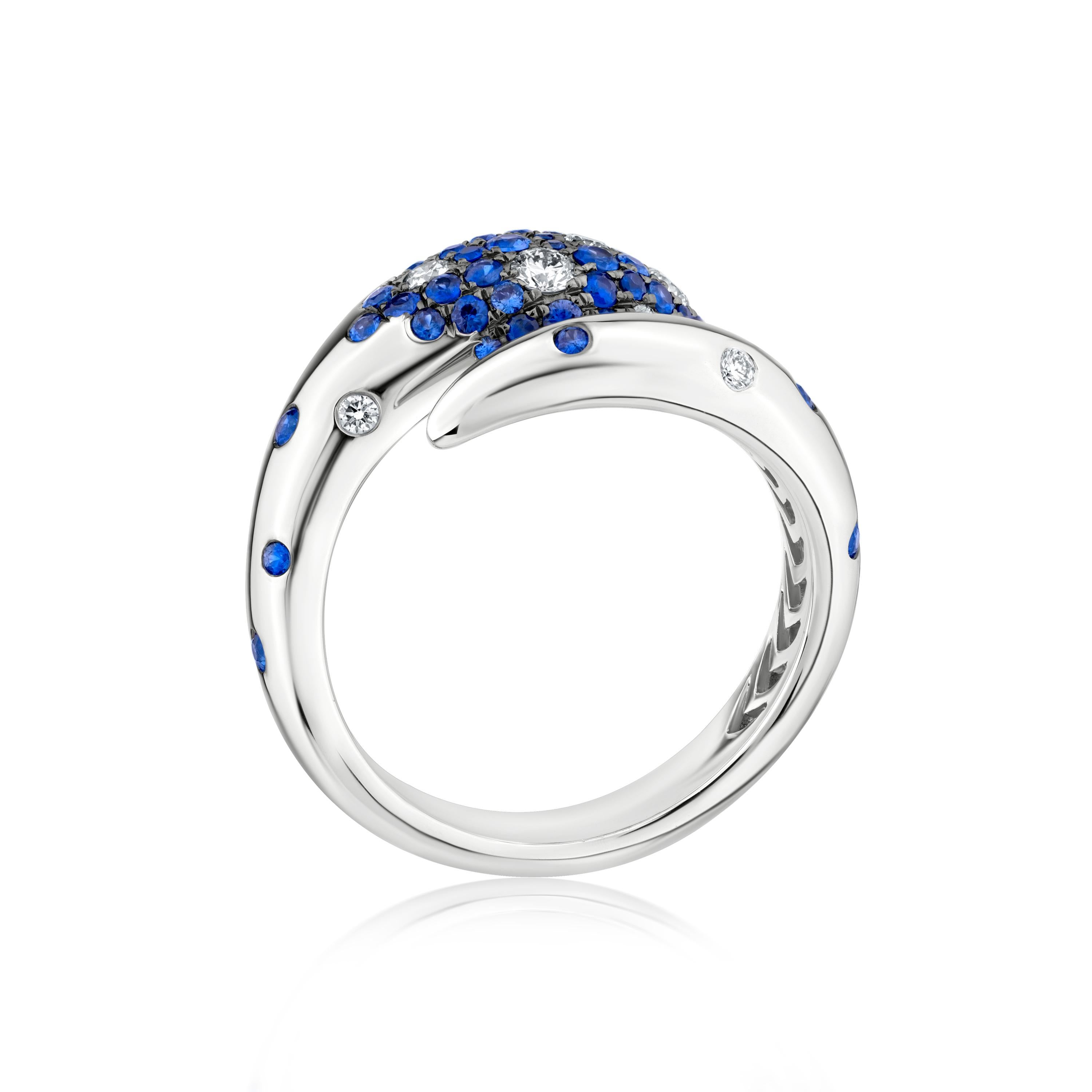 Contemporaneo Anello Nigaam Serpent con zaffiro e diamante da 1,01 carati Misura 7 in oro bianco 18 carati in vendita