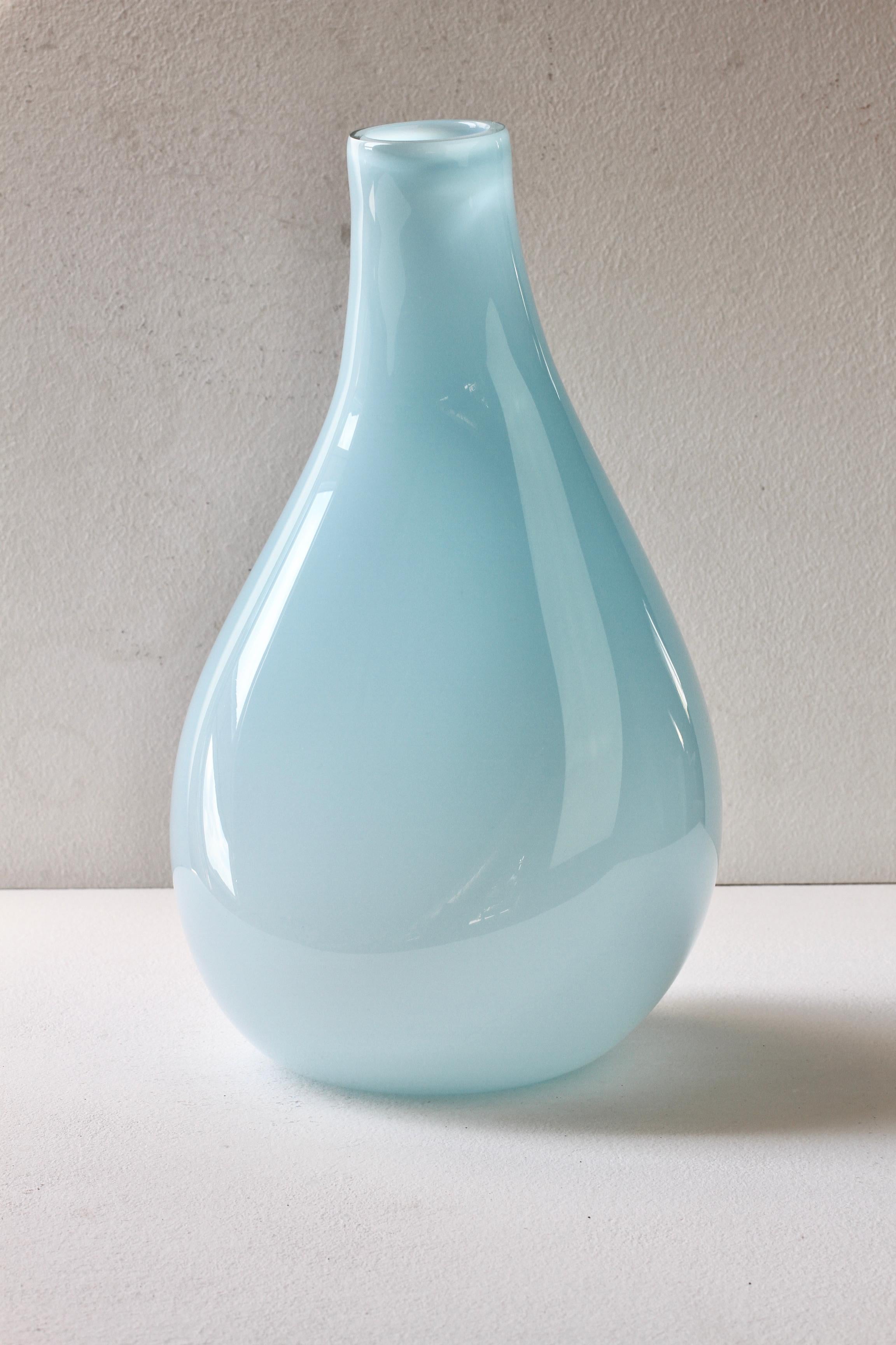 Nigel Coates pour Salviati - Grand vase surdimensionné en verre de Murano bleu italien en vente 4