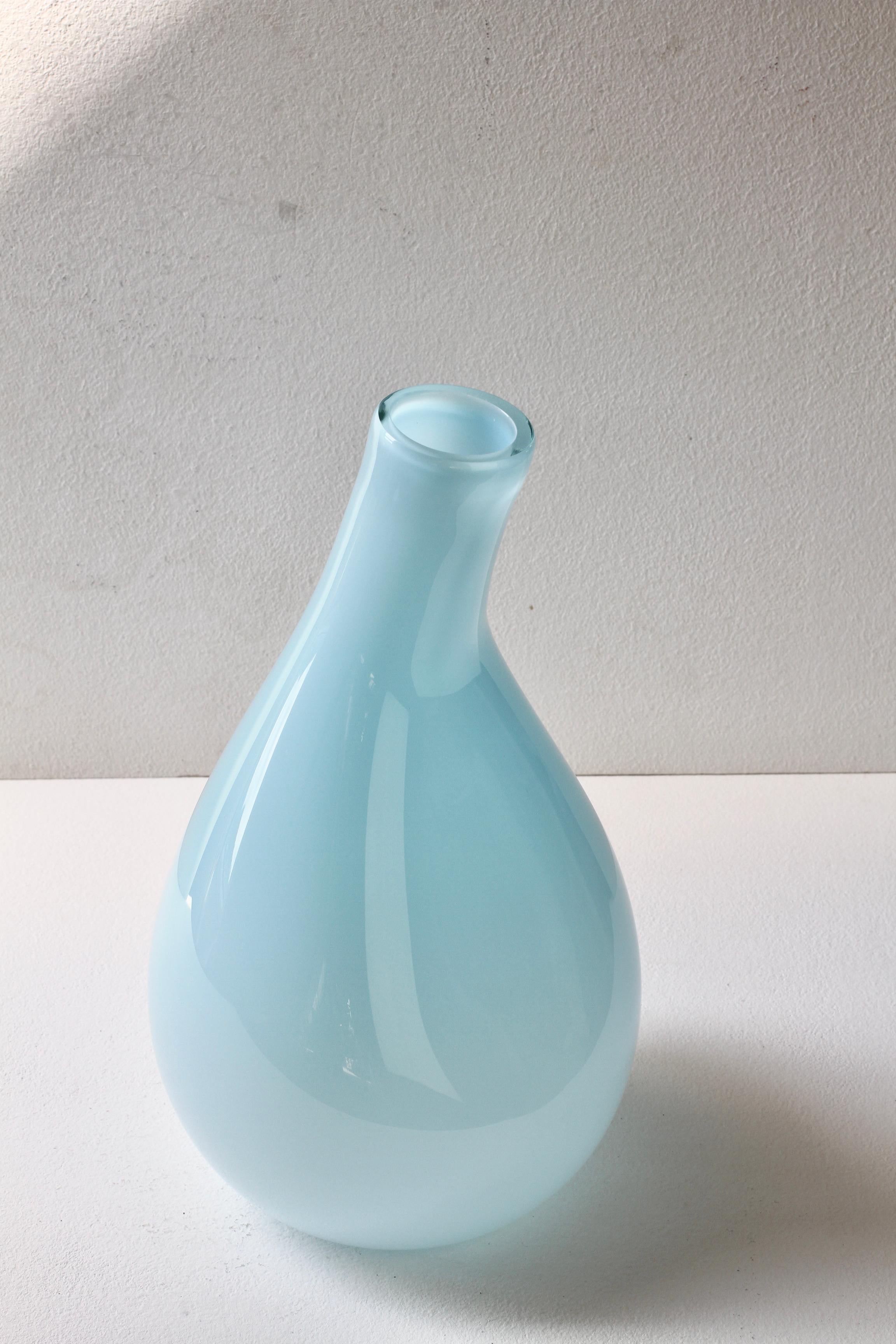 Nigel Coates pour Salviati - Grand vase surdimensionné en verre de Murano bleu italien en vente 5