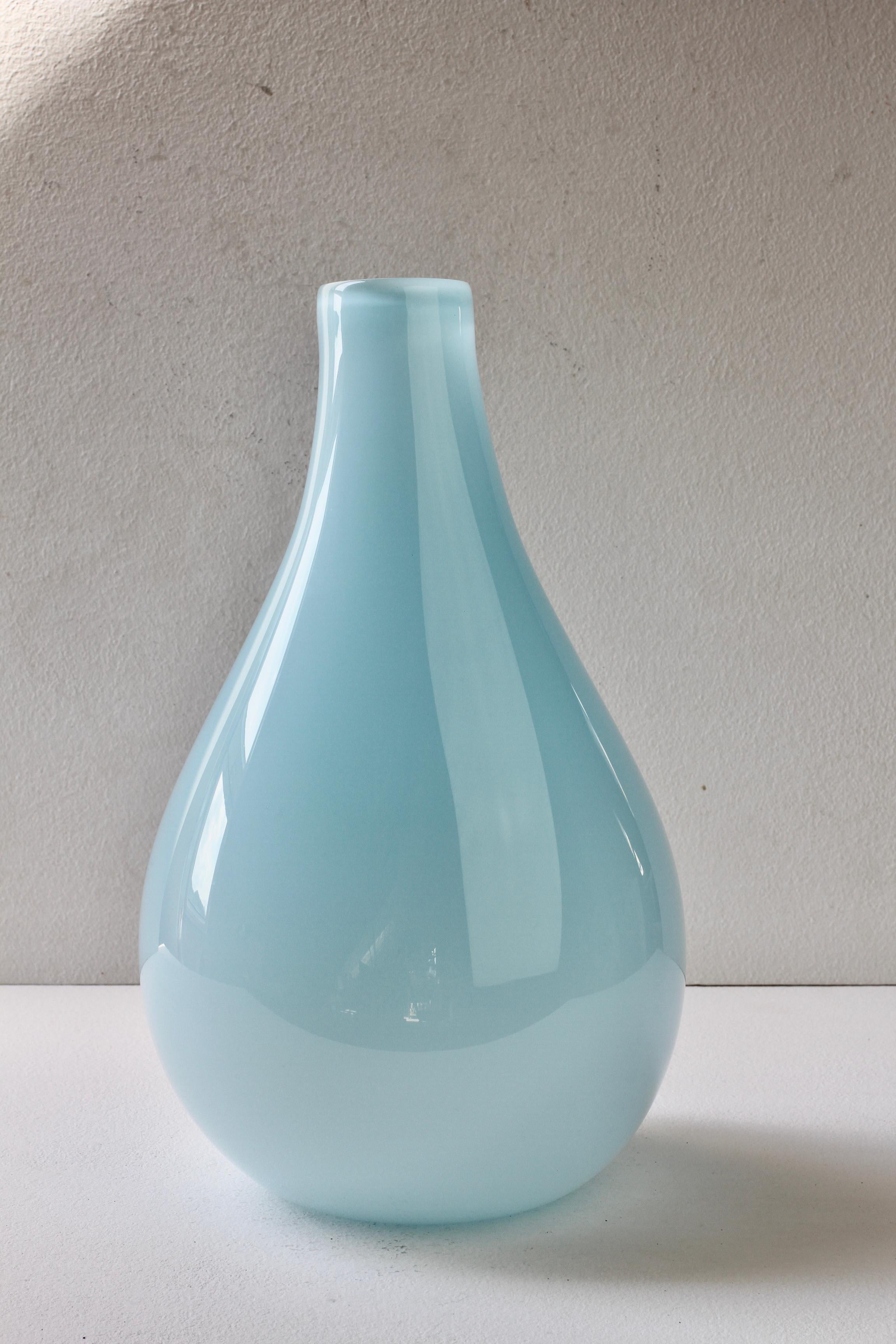 Nigel Coates pour Salviati - Grand vase surdimensionné en verre de Murano bleu italien en vente 7