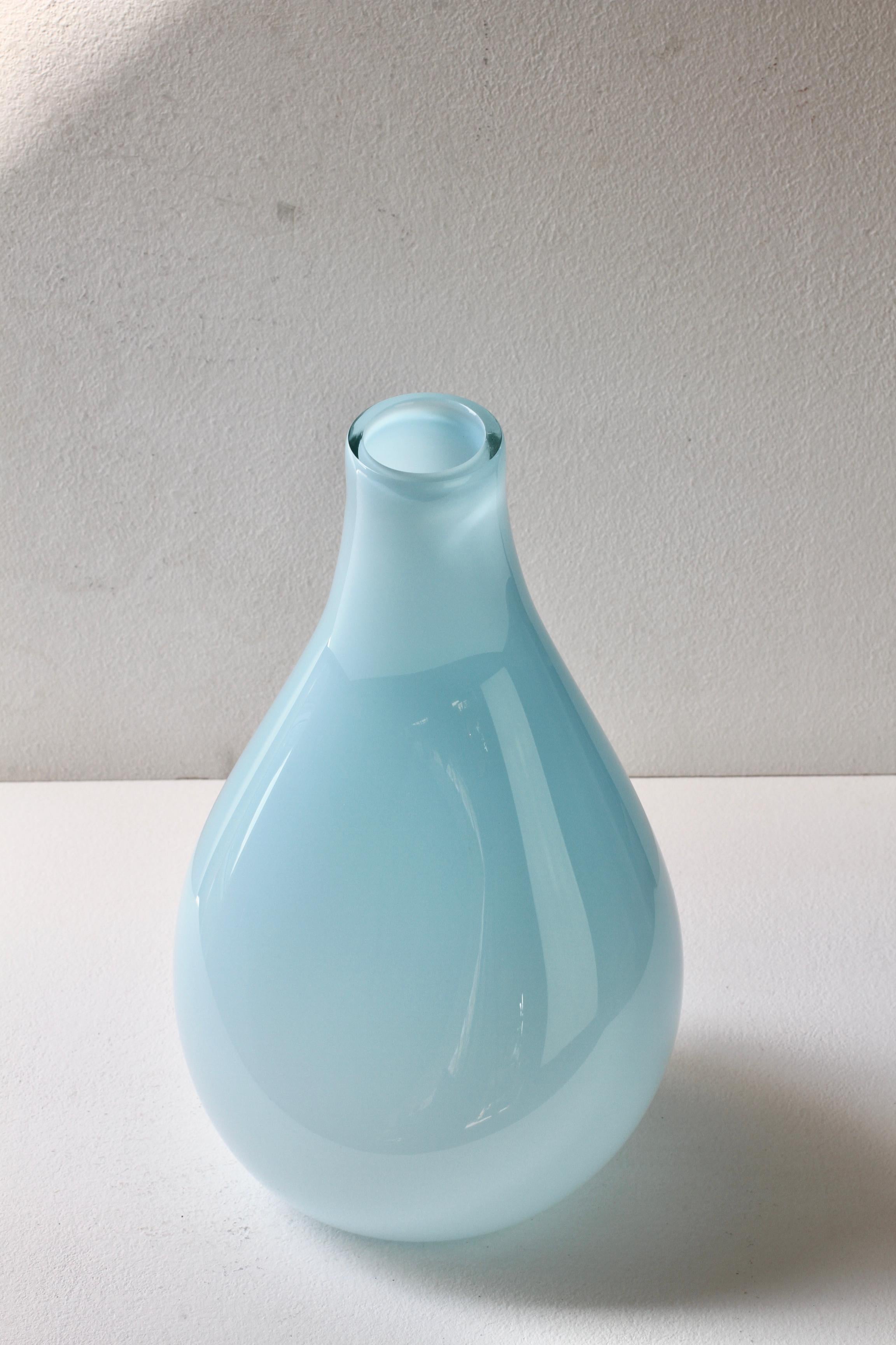 Nigel Coates pour Salviati - Grand vase surdimensionné en verre de Murano bleu italien en vente 12
