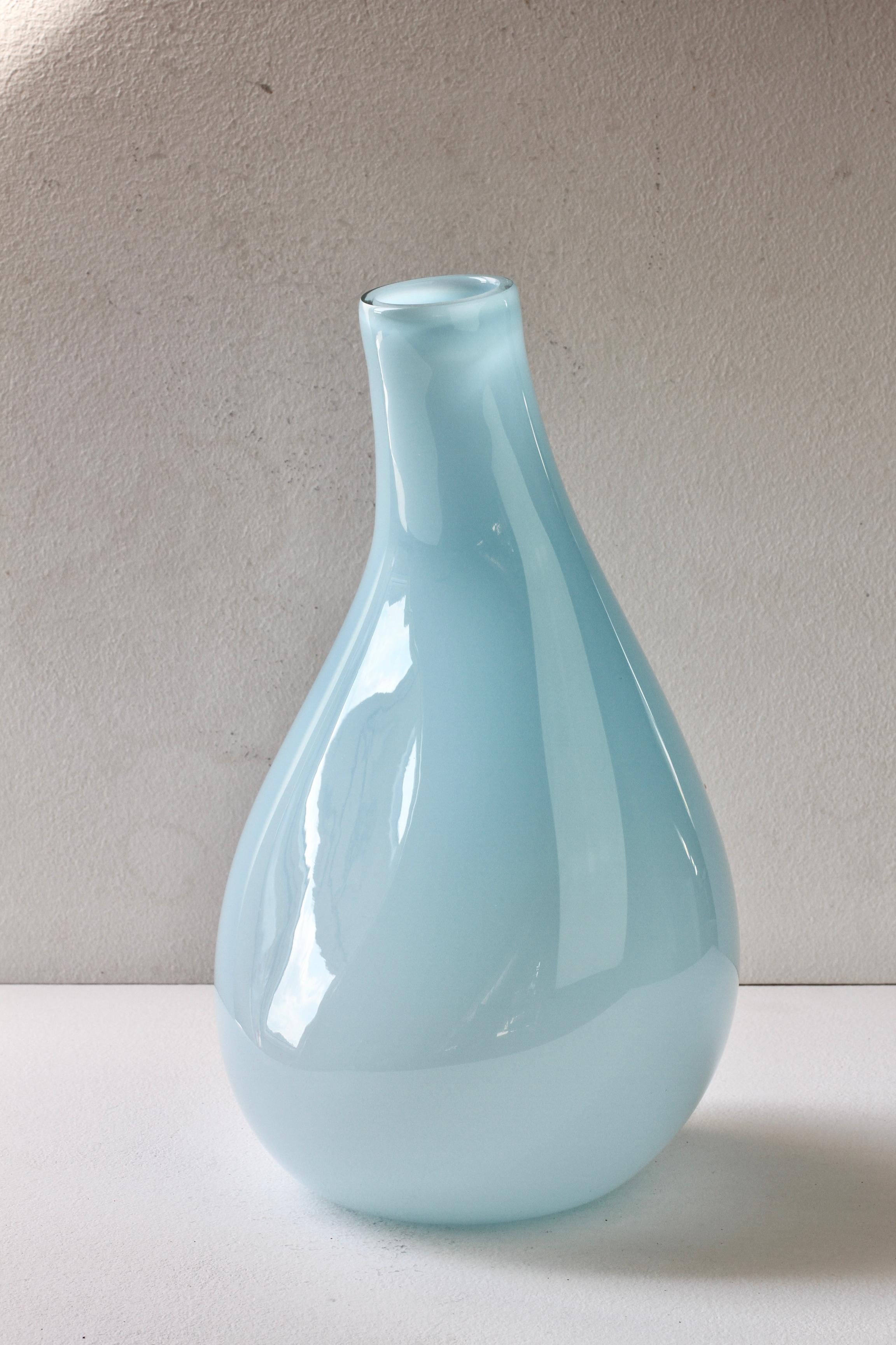 Nigel Coates pour Salviati - Grand vase surdimensionné en verre de Murano bleu italien en vente 1