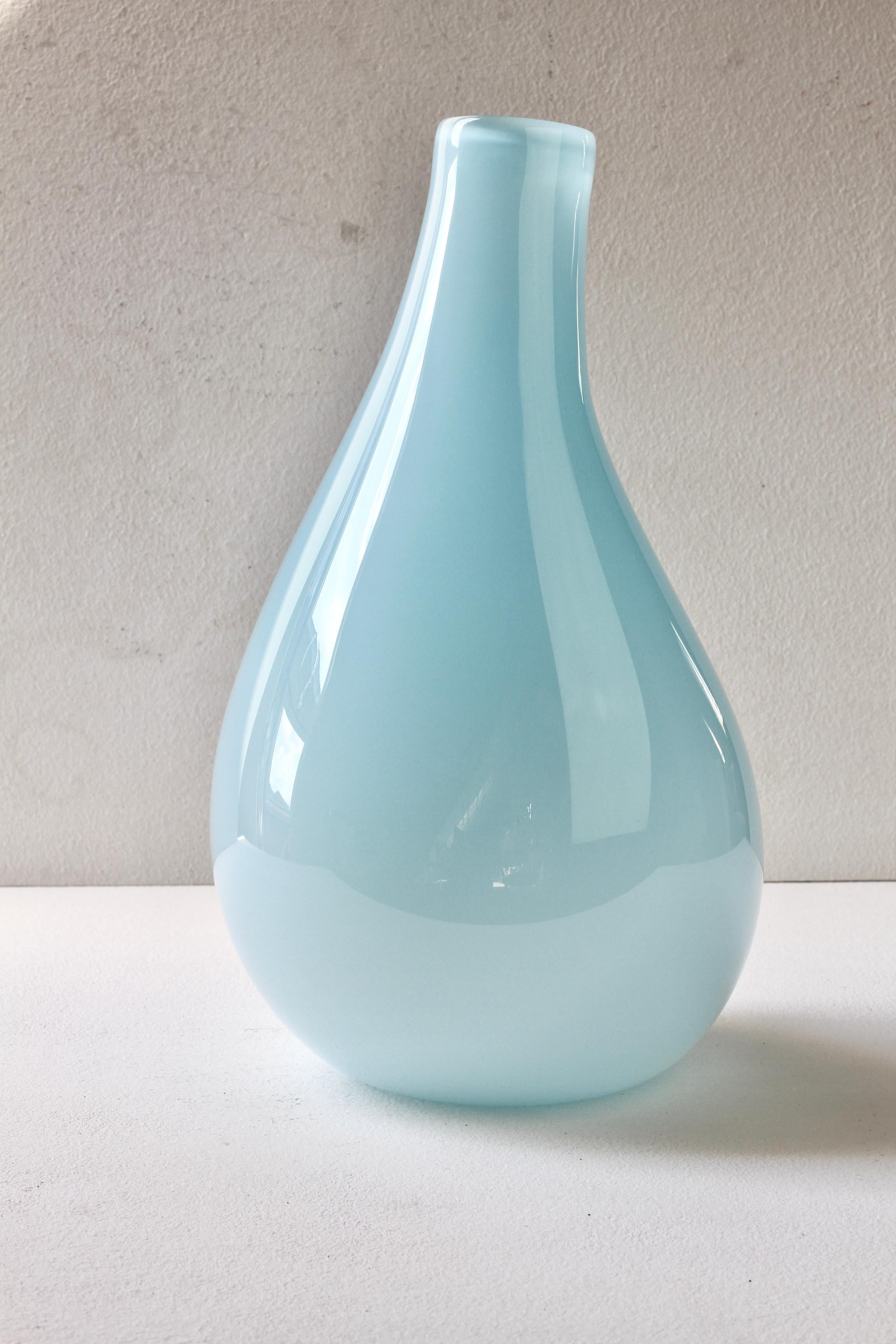 Nigel Coates pour Salviati - Grand vase surdimensionné en verre de Murano bleu italien en vente 2