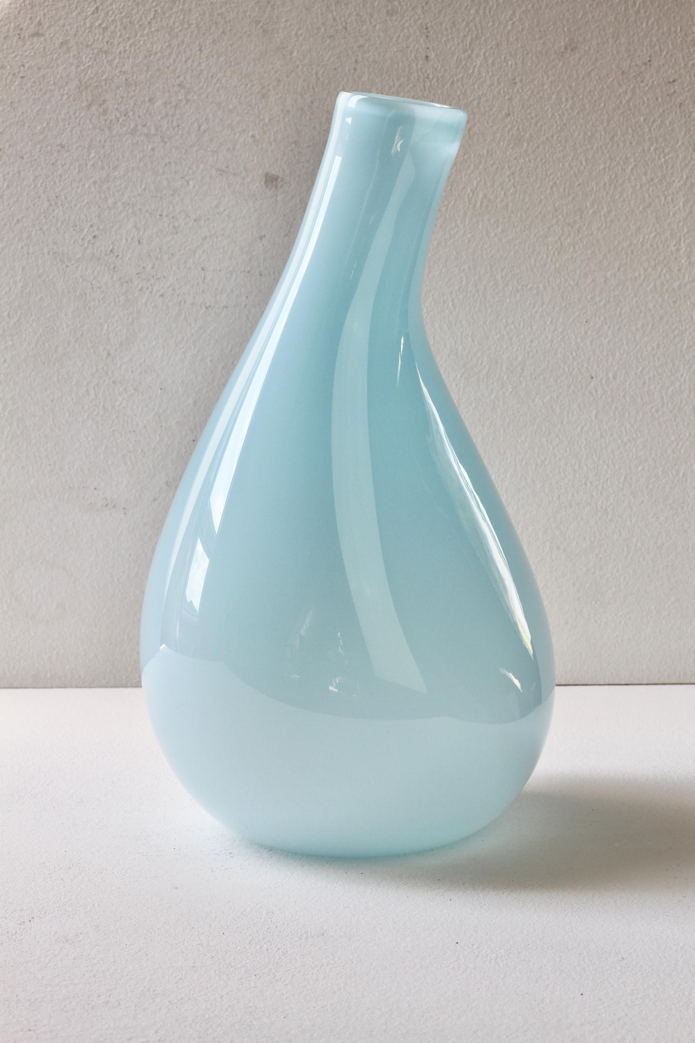 Nigel Coates pour Salviati - Grand vase surdimensionné en verre de Murano bleu italien en vente 3