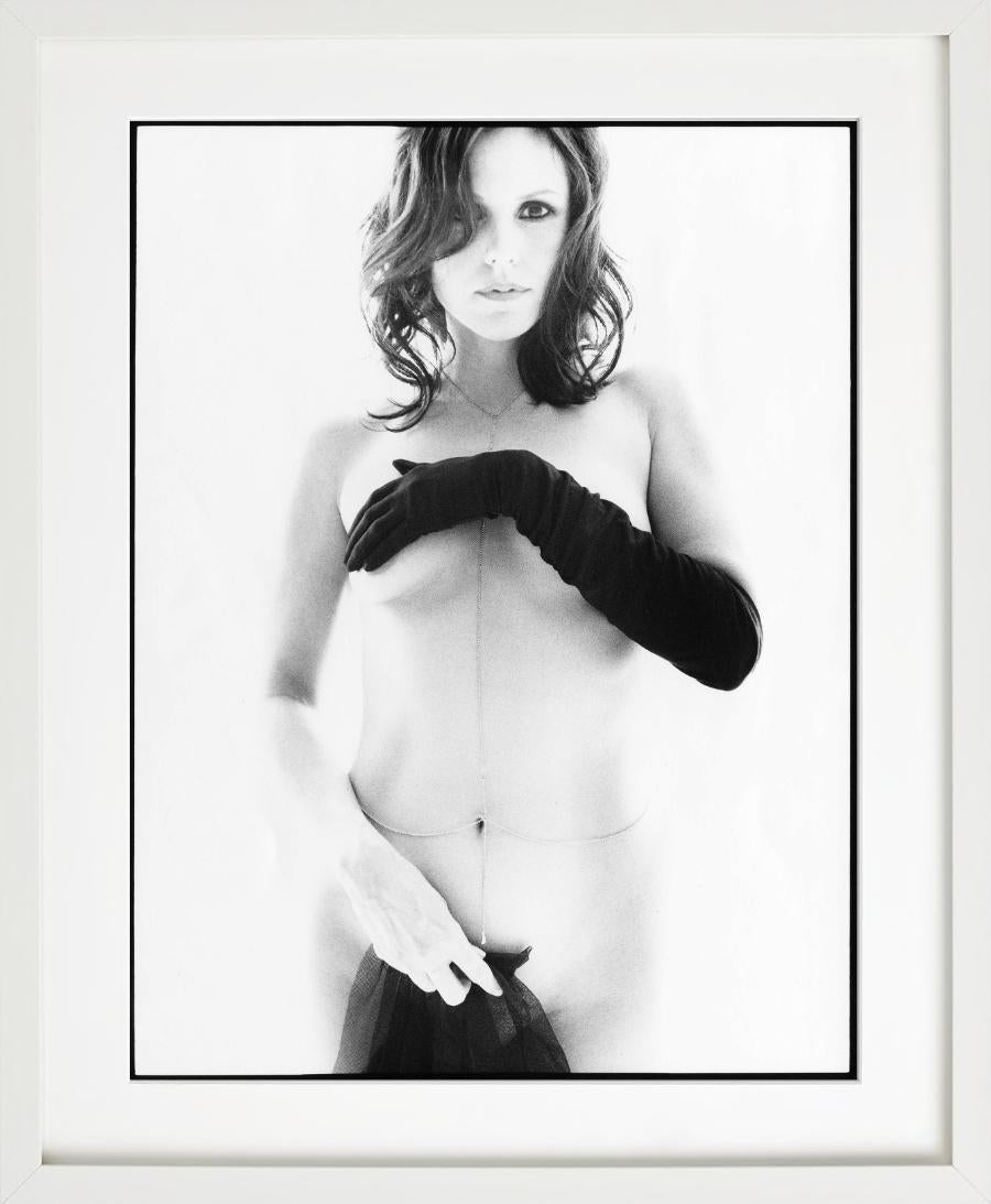 Mary Louise Parker - portrait nu avec chaîne de corps, photographie d'art, 2002 en vente 3