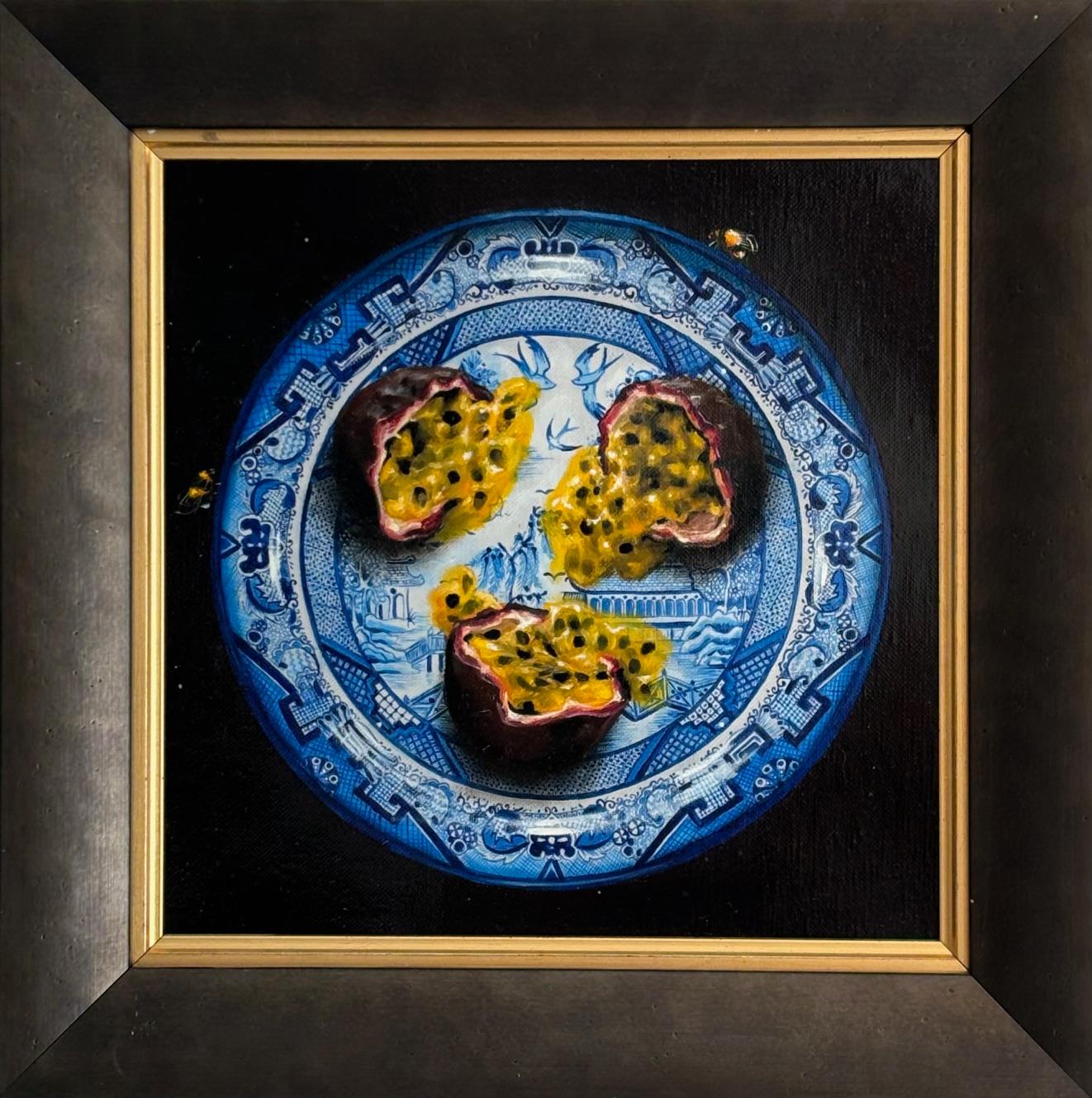 Still-Life Painting di Niggy Dowler - 3 Frutti della passione  - pittura originale realistica di natura morta con frutta - arte contemporanea