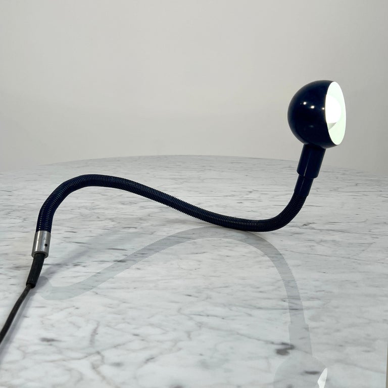 Night Blue Hebi Table Lamp by Isao Hosoe for Valenti, 1970s In Good Condition For Sale In Ixelles, BE