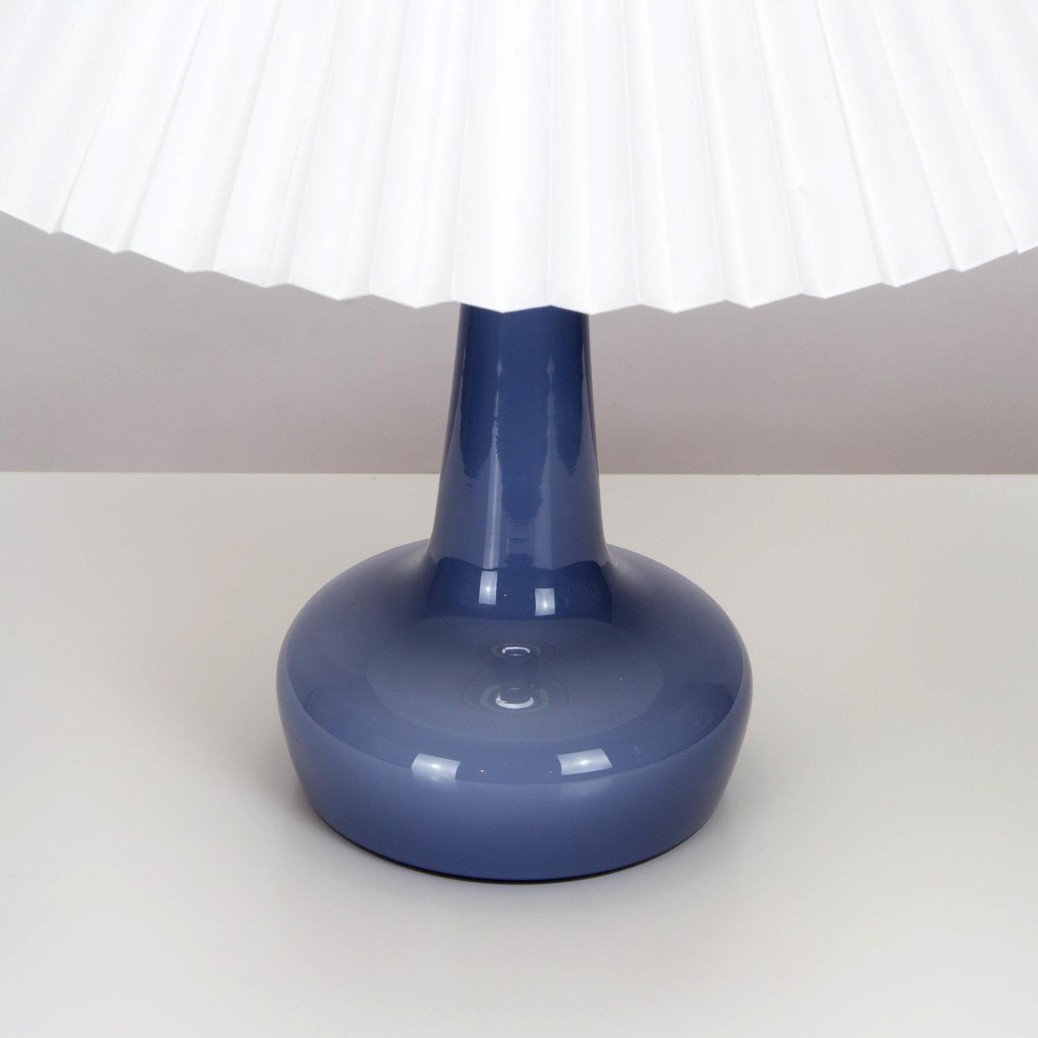 Night Blue MId Century Model 311 Table Lamp by Le Klint, Denmark In Good Condition In Berkhamsted, GB