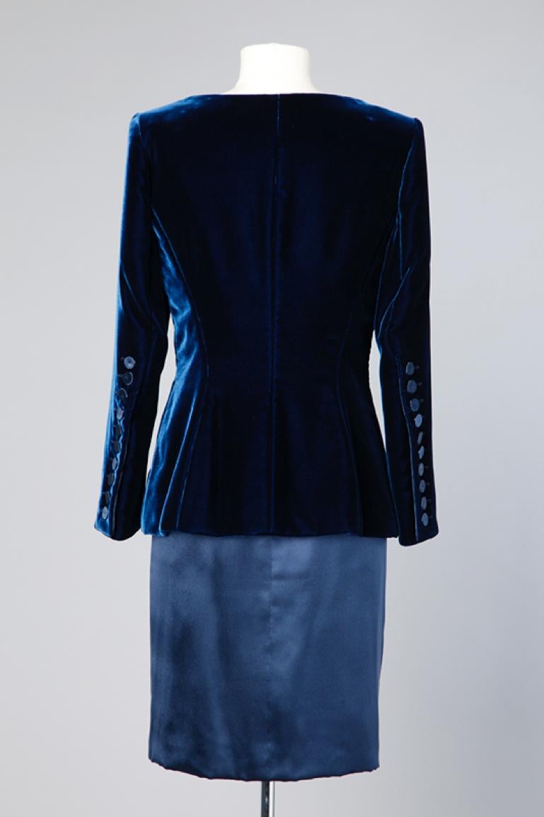 Night blue silk velvet and silk satin skirt-suit Givenchy Haute-Couture Numbered For Sale 2