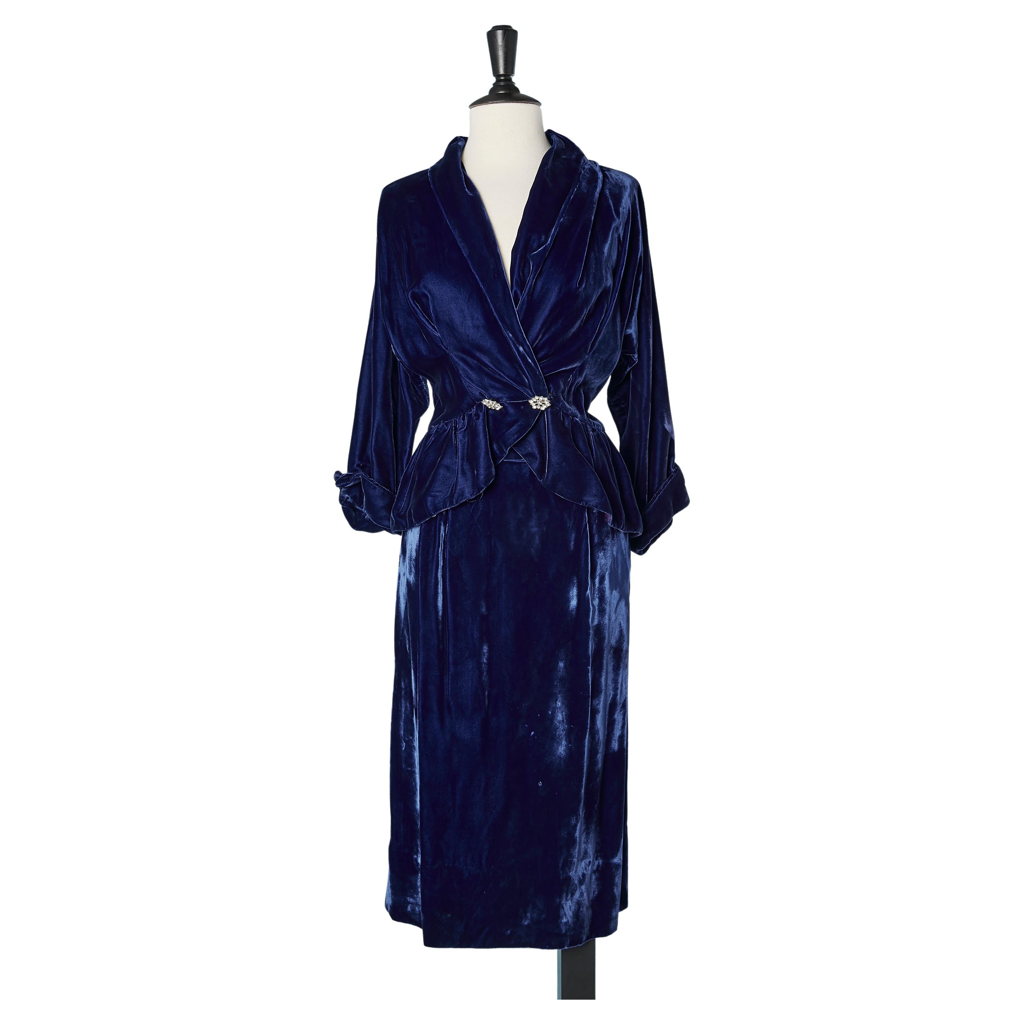 Night blue silk velvet cocktail skit-suit with rhinestone buttons Circa 1960's  For Sale