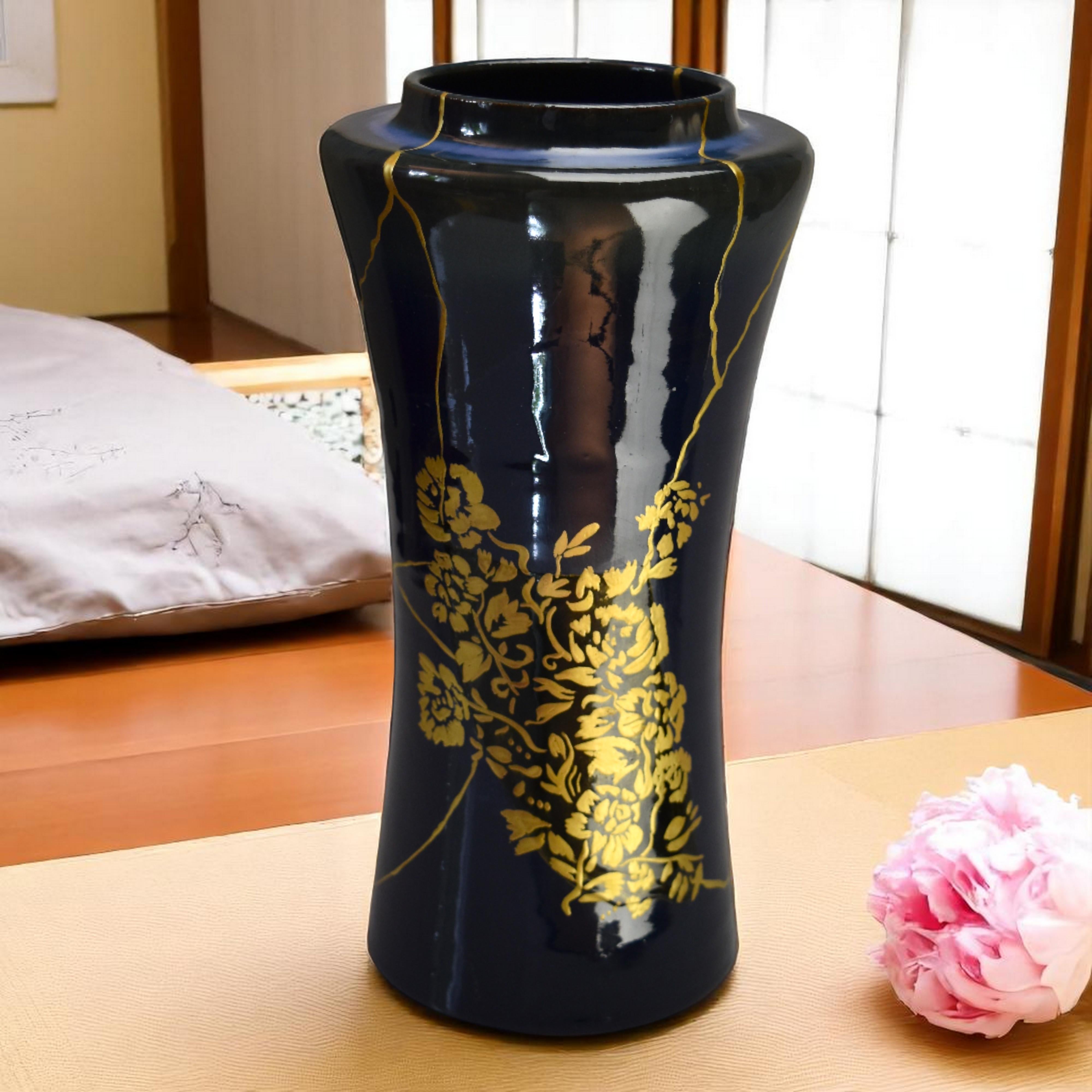 Dorato Vaso in gres blu notte - Kintsugi oro e Maki-e in vendita
