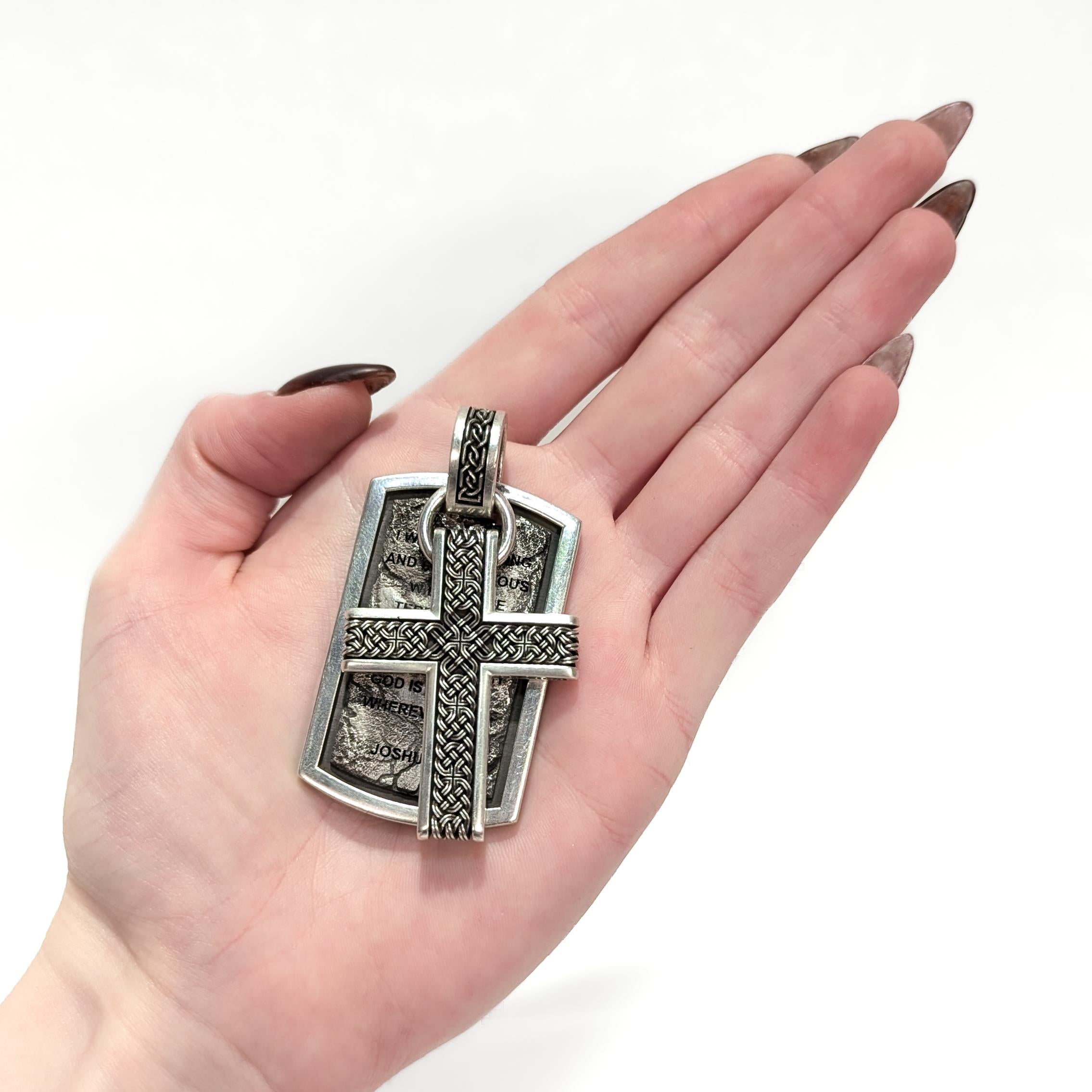 Moderno Ciondolo per collana e croce Joshua in argento Sterling Night Rider in vendita
