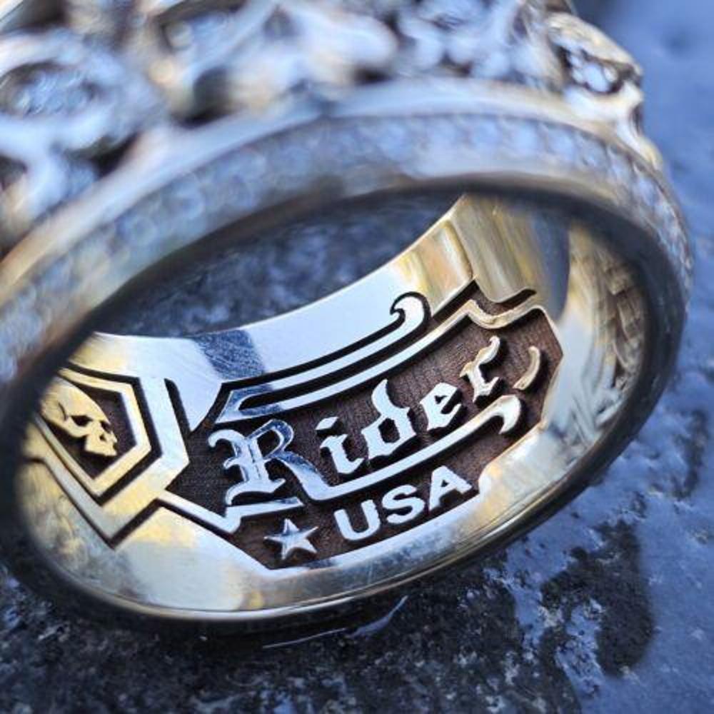 Night Rider USA 14k Diamond Skull Ring Eternity Band Mens 14k White Gold Sz 13 In Good Condition For Sale In Northbrook, IL
