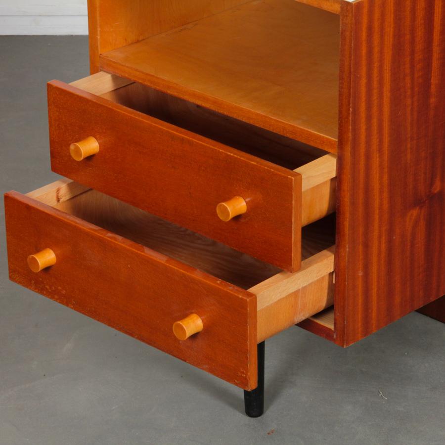 Nachttisch von Mojmir Pozar für UP Zavody, 1960er Jahre (Mitte des 20. Jahrhunderts) im Angebot