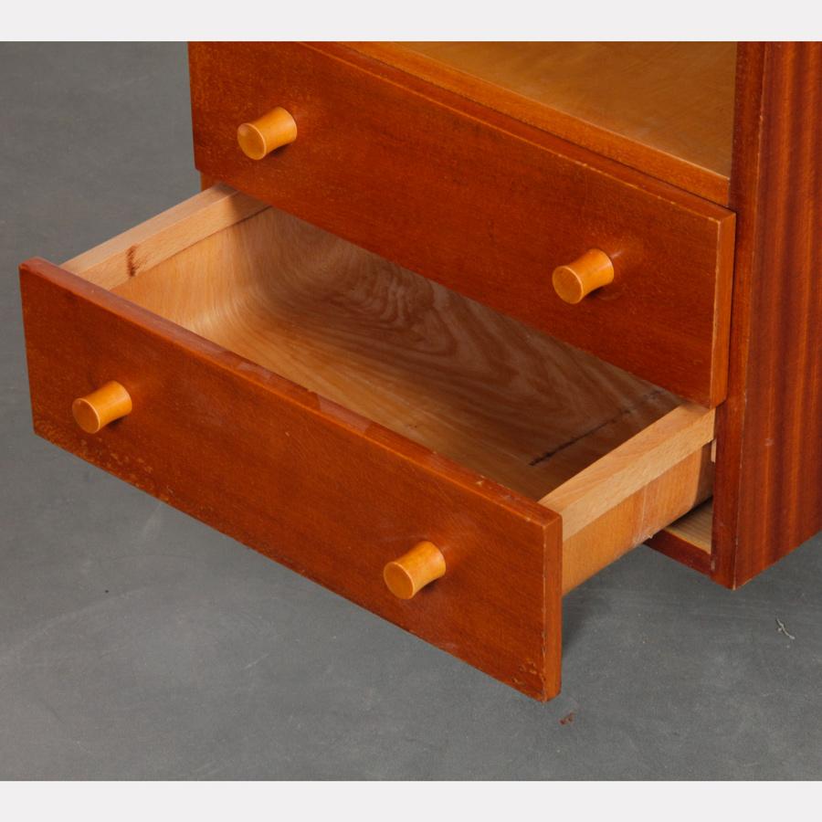 Nachttisch von Mojmir Pozar für UP Zavody, 1960er Jahre (Glas) im Angebot