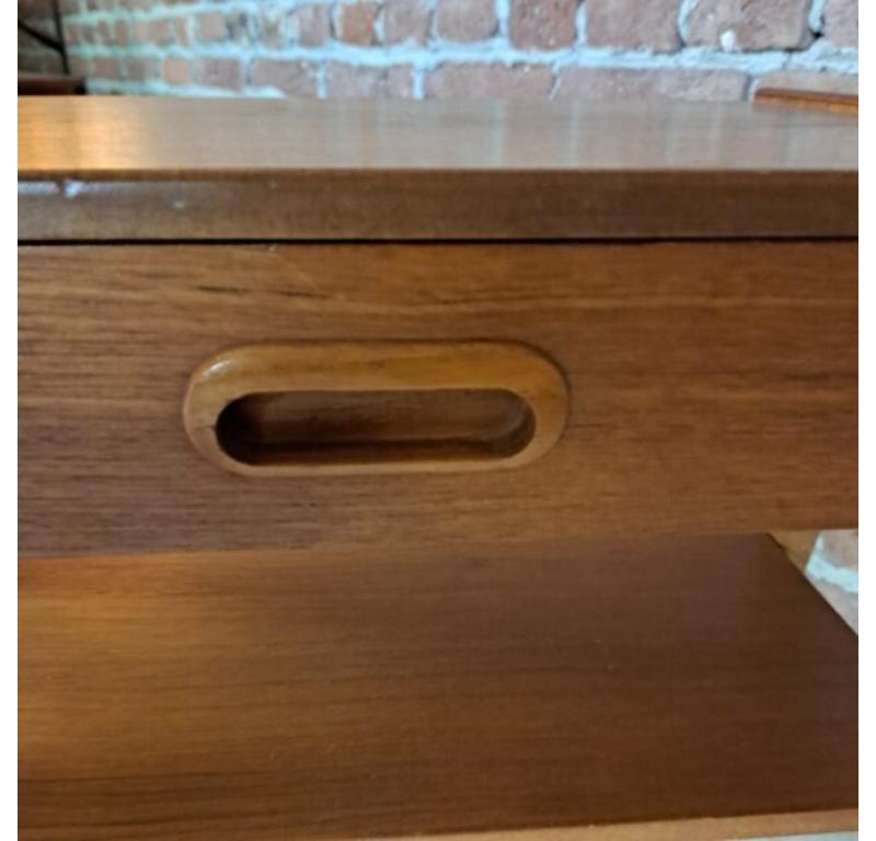 Night Table in Teak Wood, Denmark, 1960 In Good Condition For Sale In Torino, IT