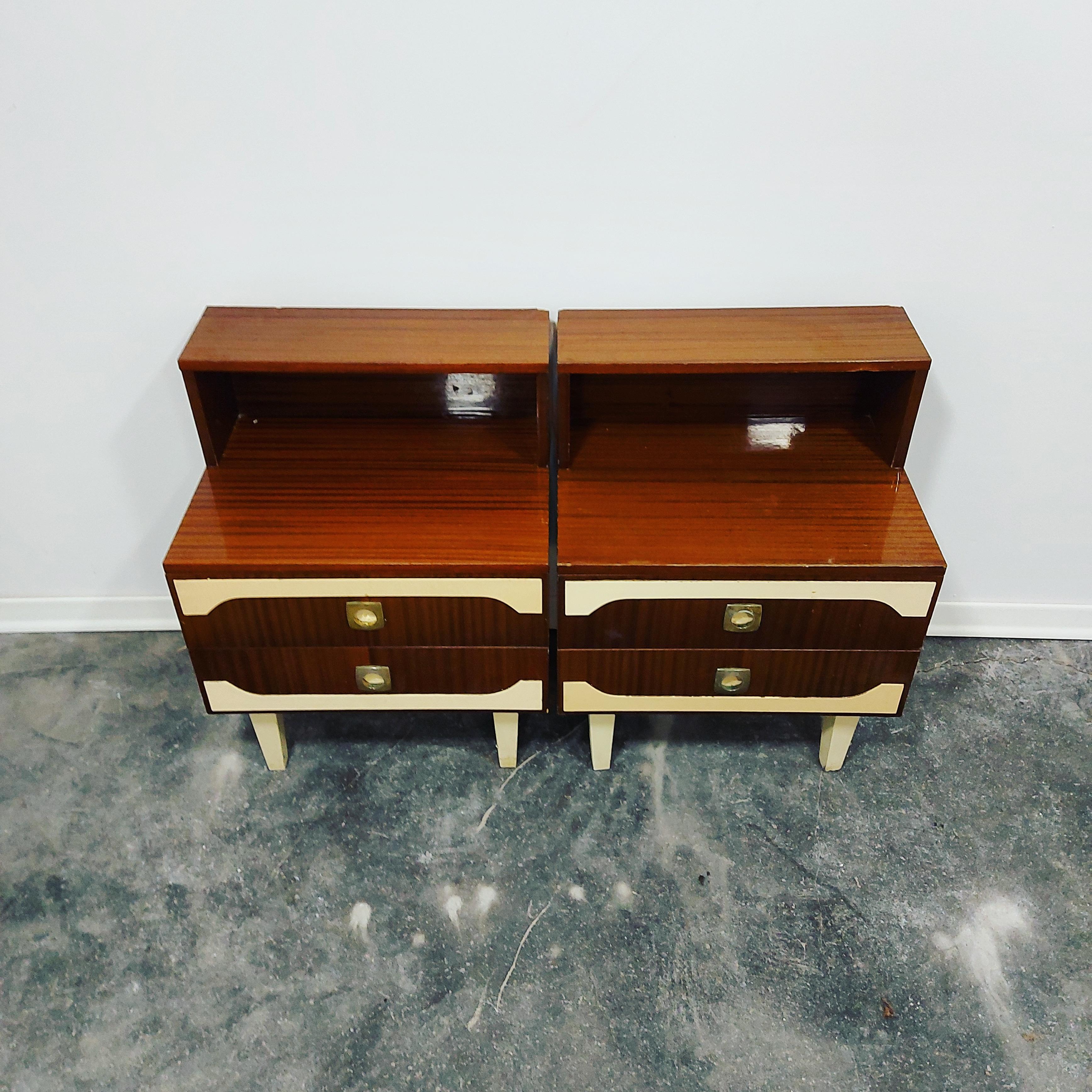 Mid-Century Modern Nightstand/Bedside Table 1970s Pair For Sale