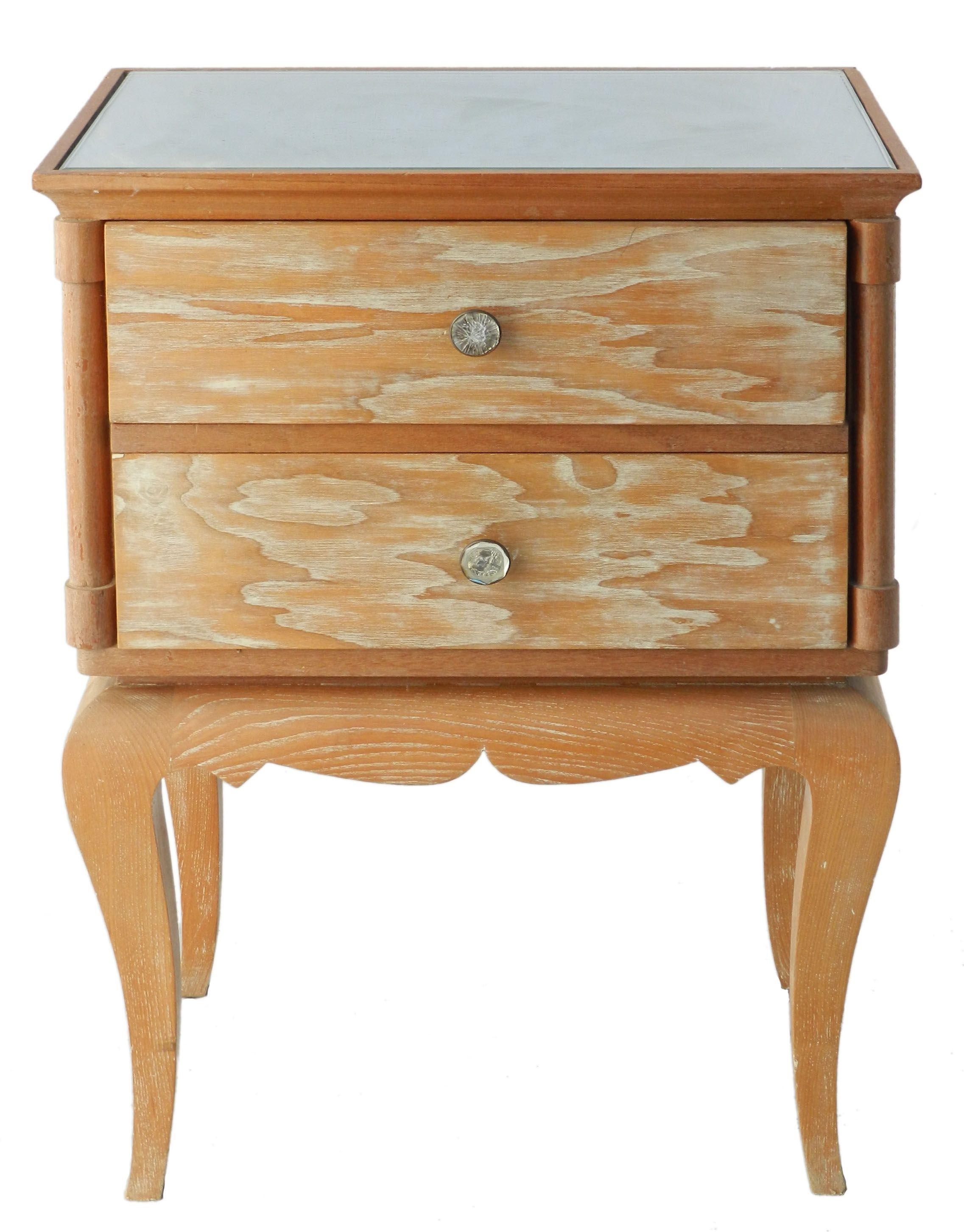 Nightstand limed oak mirror top bedside table mid-century.
This has a mirror to the top
Good as a small storage chest of drawers
Splendid patina with limed oak
Very good vintage condition with just one button that has very small damage not serious.