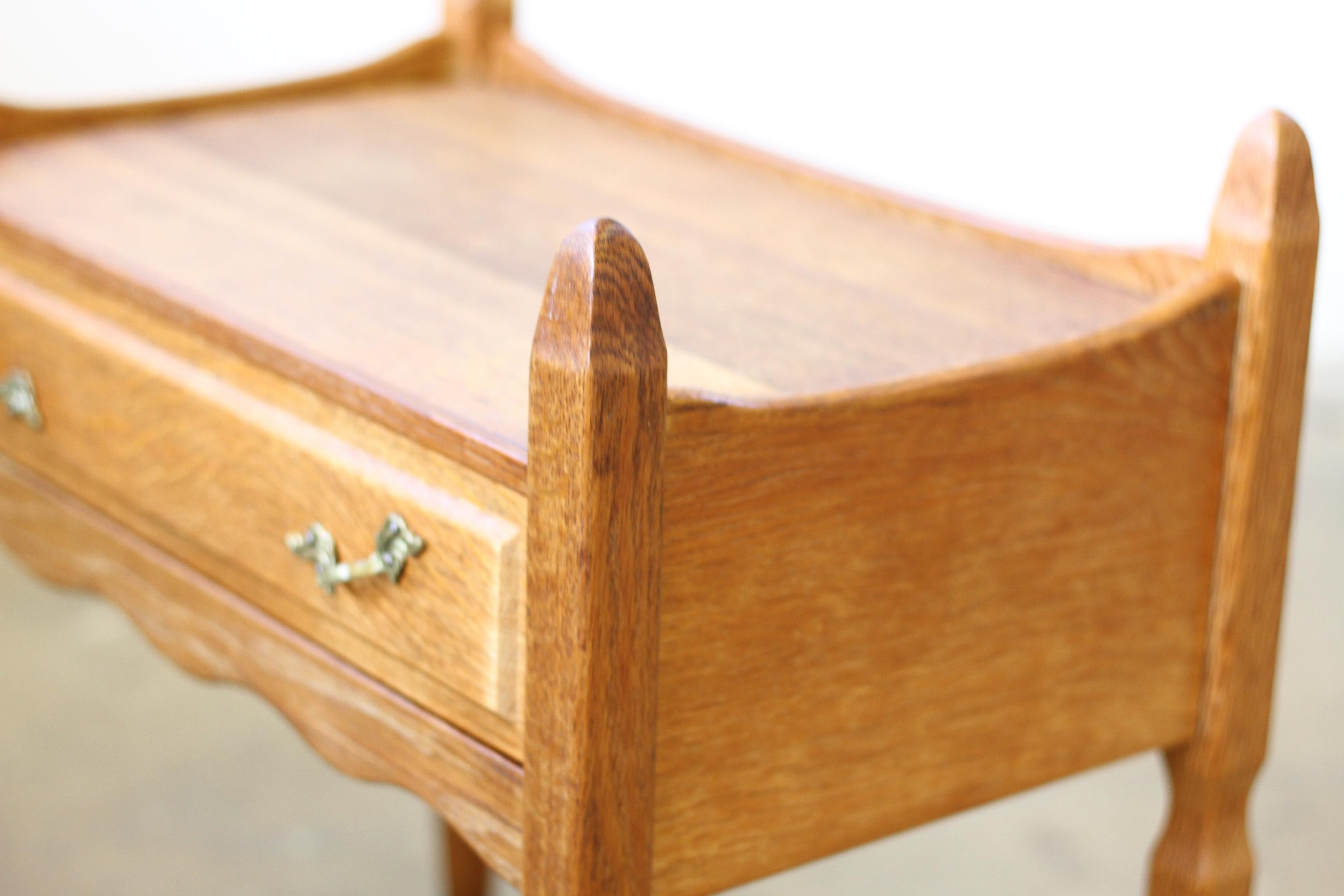 Nachttische, Nachttischchen in Oak Stil von Henning Kjærnulf, Dänemark, 1960er Jahre im Angebot 8