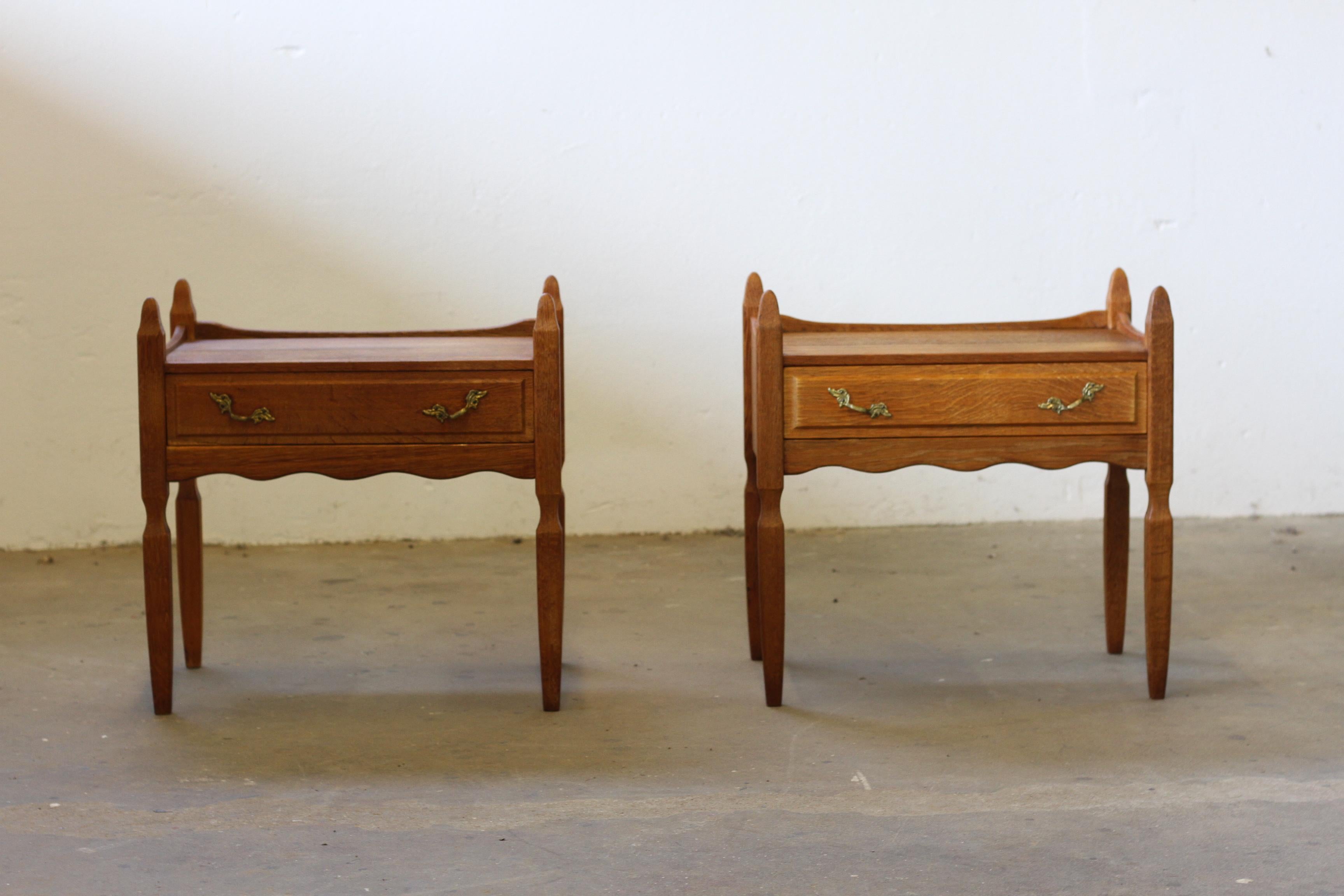 Nachttische, Nachttischchen in Oak Stil von Henning Kjærnulf, Dänemark, 1960er Jahre (Brutalismus) im Angebot