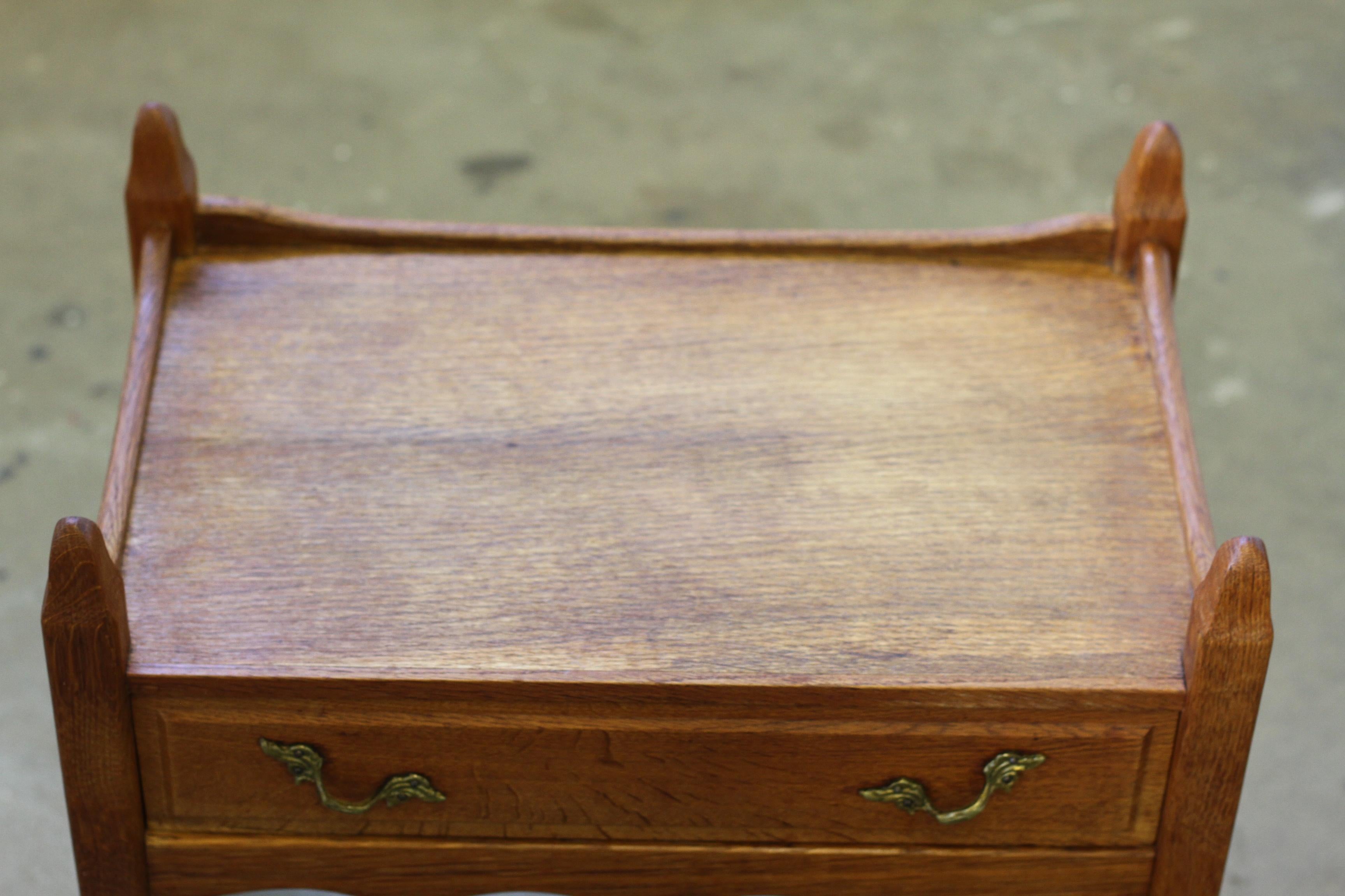 Nachttische, Nachttischchen in Oak Stil von Henning Kjærnulf, Dänemark, 1960er Jahre im Angebot 1