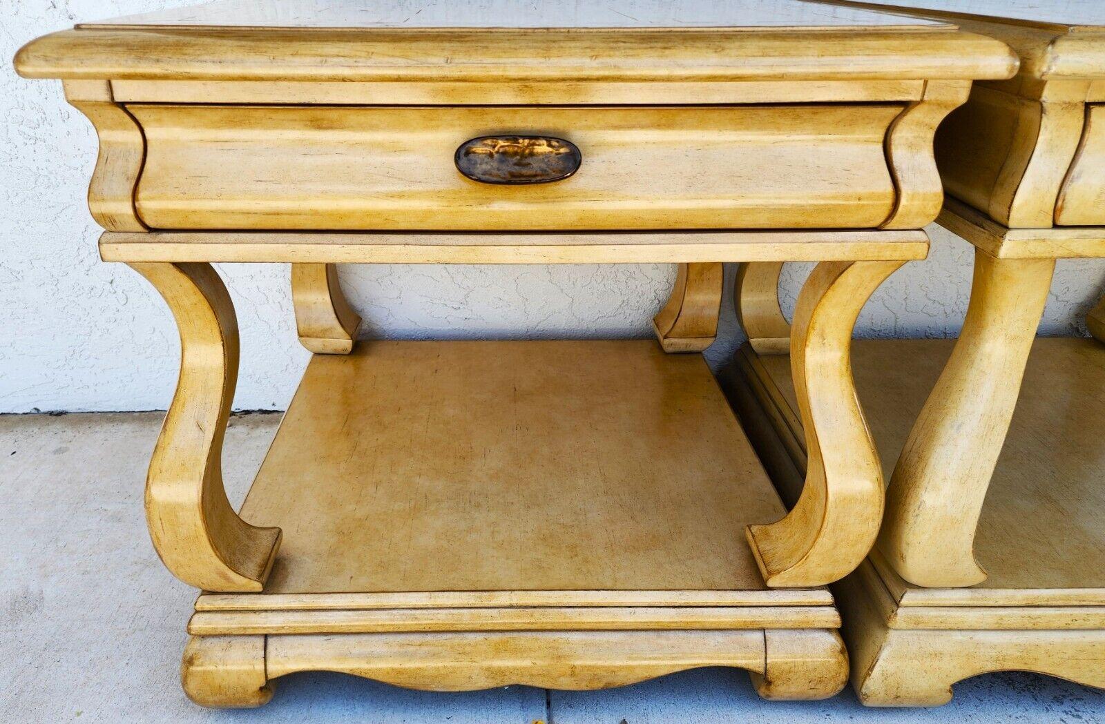 Nachttische und Beistelltische in Übergröße von CENTURY FURNITURE, Paar im Angebot 1
