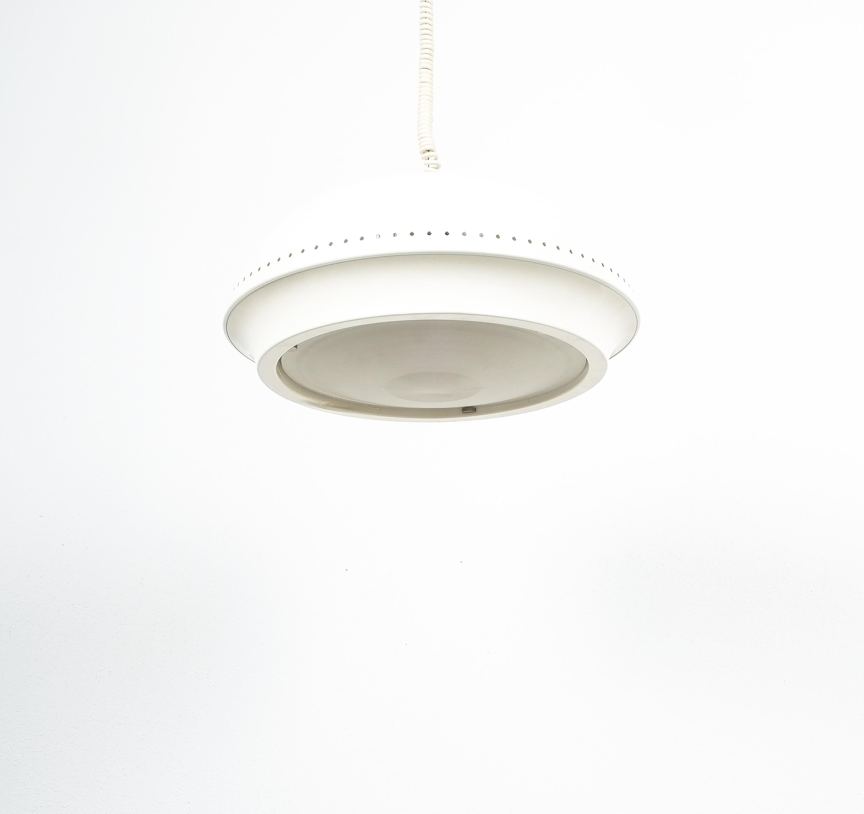 Mid-Century Modern Nigritella Pendant Lamp by Afra & Tobia Scarpa for Flos, circa 1965 For Sale