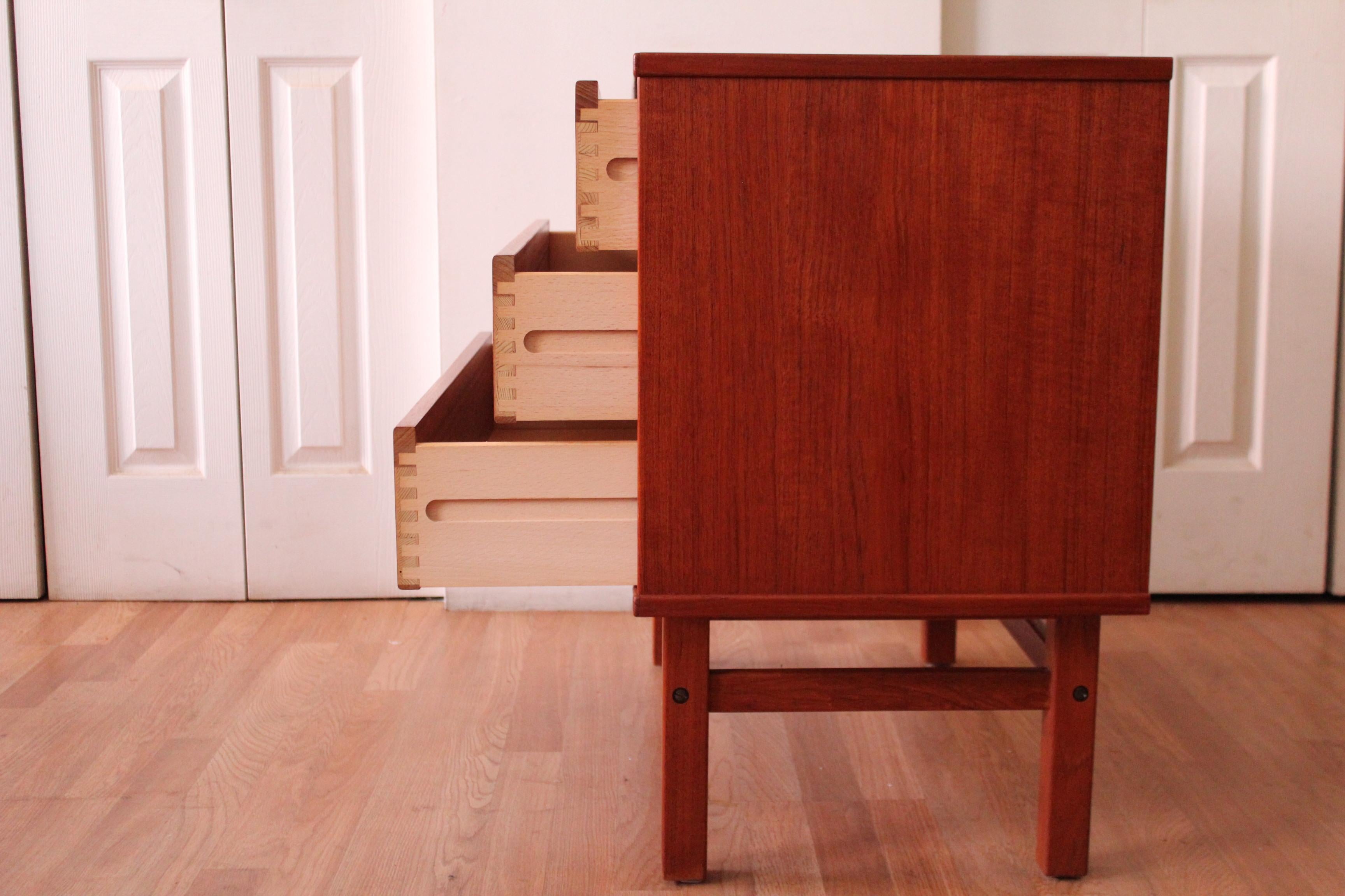 Danish Niils Jonsson Mid-Century Modern Chest Dresser For Sale