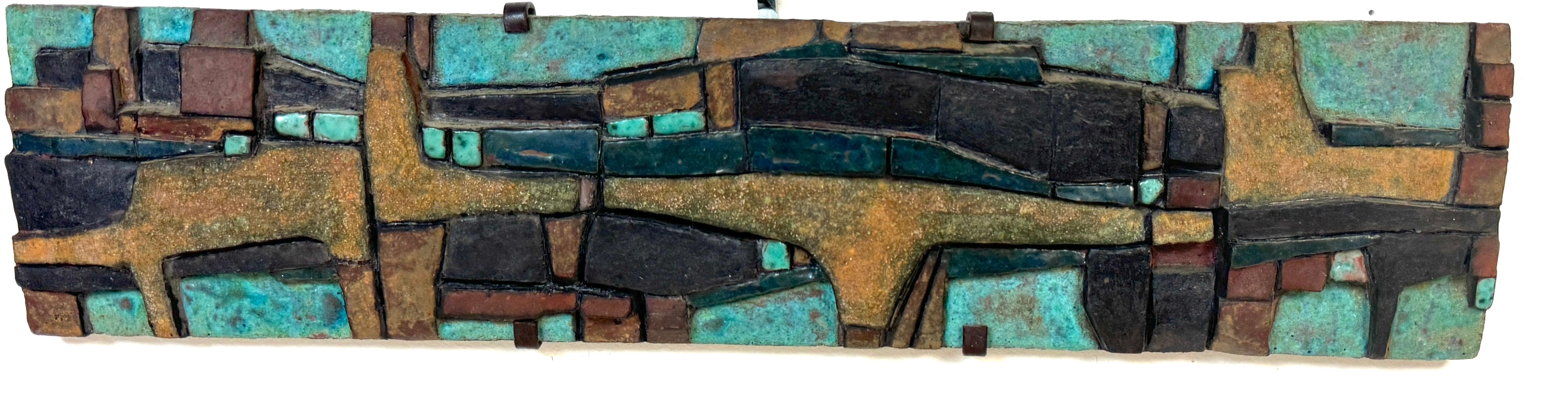 Moderne Nijole Šivickas, Panneau mural de paysage cubiste en argile cuite à haute température, vers les années 1970 en vente