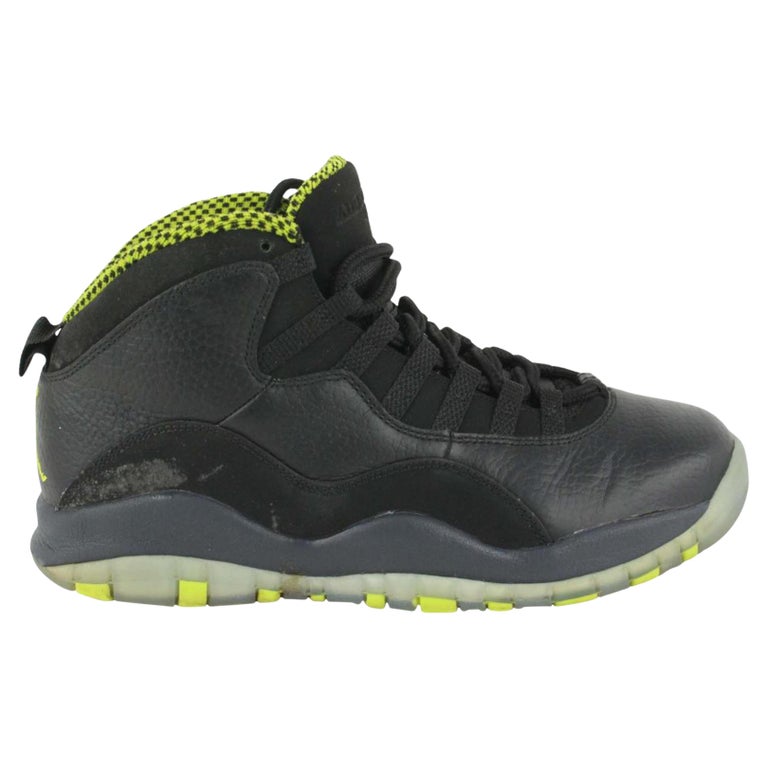 Nike - Air Jordan XI Venom noir et vert, pour homme, 2014 taille 8,5, état  neuf avec étiquettes En vente sur 1stDibs