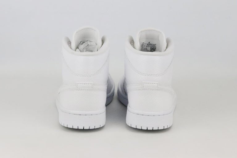 nautical mile Turning Year Nike Air Jordan 1 Snake Effect Leather High Top Sneakers EU 38.5 UK 5 US 7.5 For Sale at 1stDibs nautical mile Turning Year Nike Air Jordan 1 Snake Effect Leather High Top Sneakers EU 38.5 UK 5 US 7.5 For Sale at 1stDibs