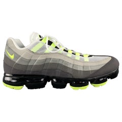 NIKE Air Vapormax 95 Volt Size 11 Grey & Green Color Block Lace Up Sneakers