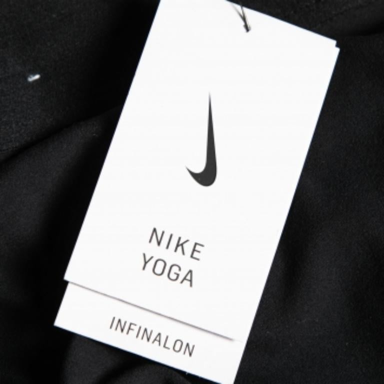 Nike Black Jersey Tight Fit Yoga Pants M. Pour hommes en vente