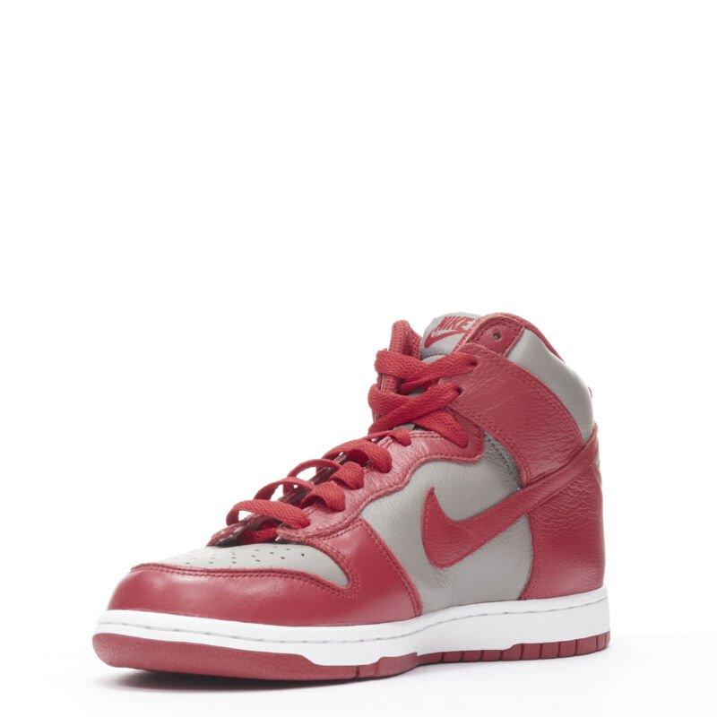 NIKE Dunk High UNLV soft grey university red high top dunk sneaker US8 EU38 en Excelente estado para la venta en Hong Kong, NT