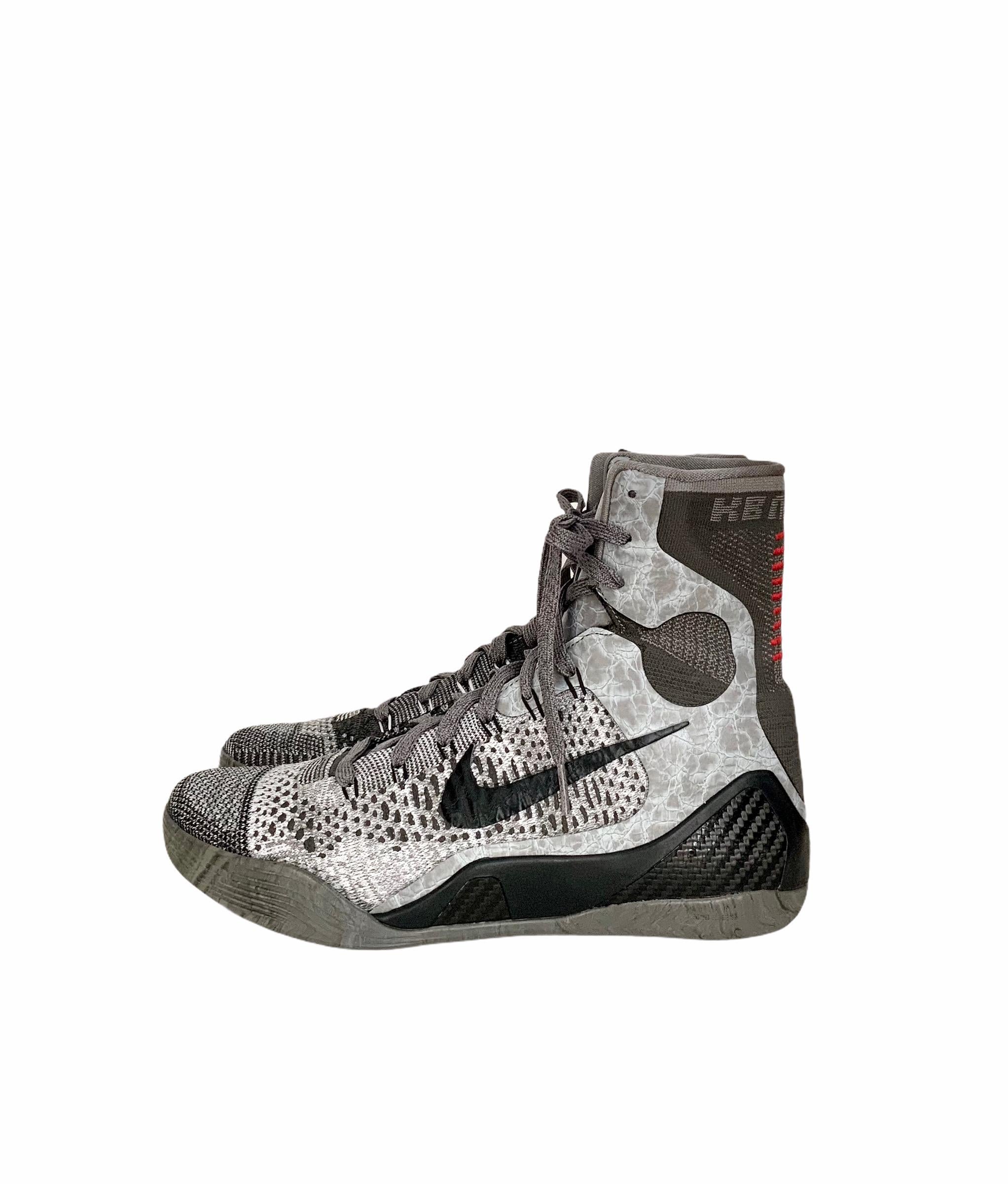 Nike Kobe 9 Elite Detail Sneakers In Excellent Condition In Geneva, CH