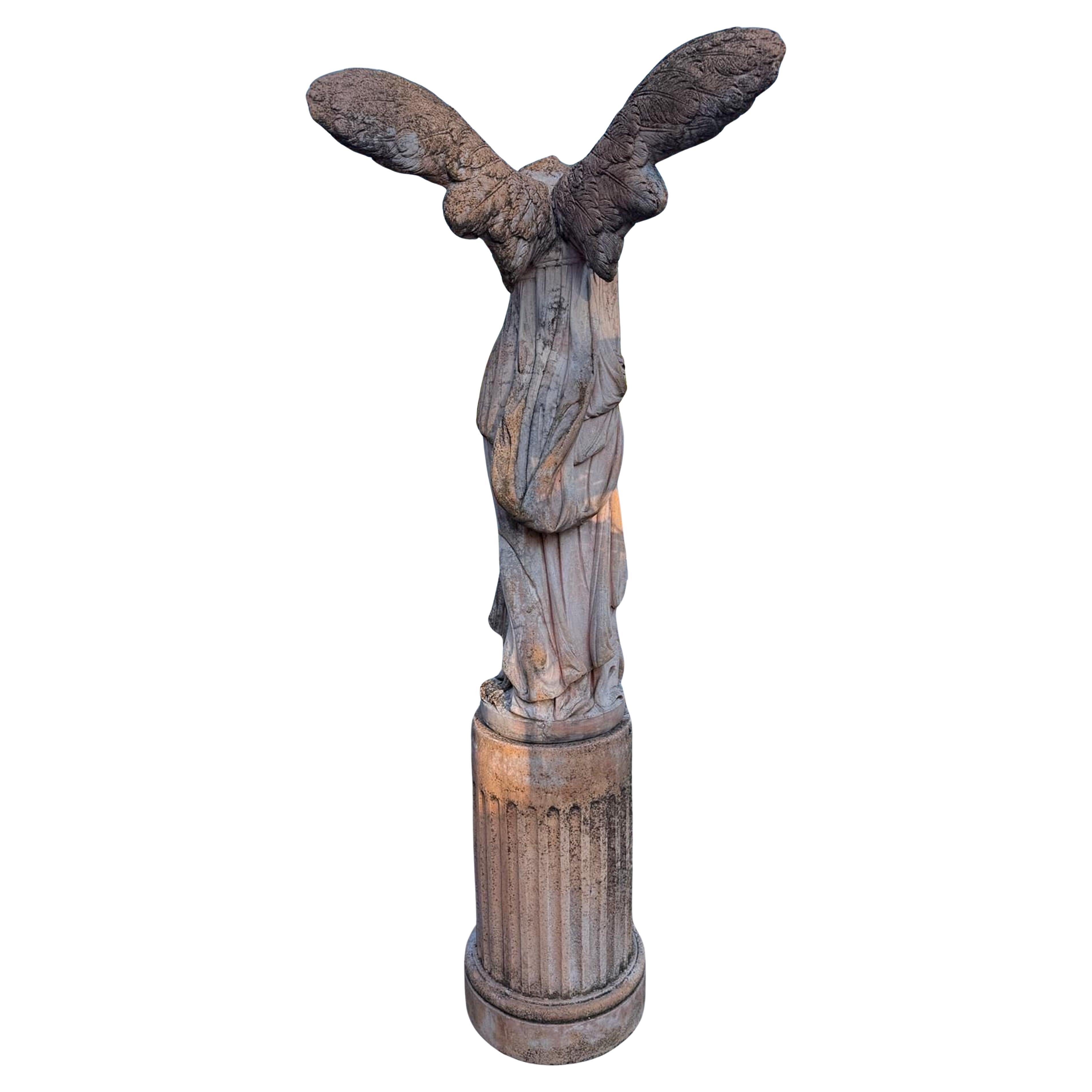 Nike of Samothrace in Italian Terracotta Toscan, late 19th / begin 20th Century For Sale 3