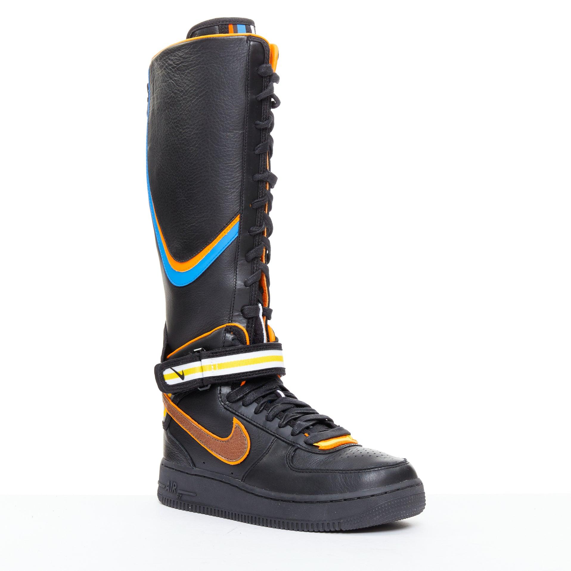 raro NIKE RT Riccardo Tisci Black Collection Air Force 1 orange swoosh sneaker boots EU36
Riferimento: ANWU/A01335
Marchio: Nike
Designer: Riccardo Tisci
Model No: Air Force 1
Collection'S: Black Collection'S
Materiale: Pelle
Colore: Nero,