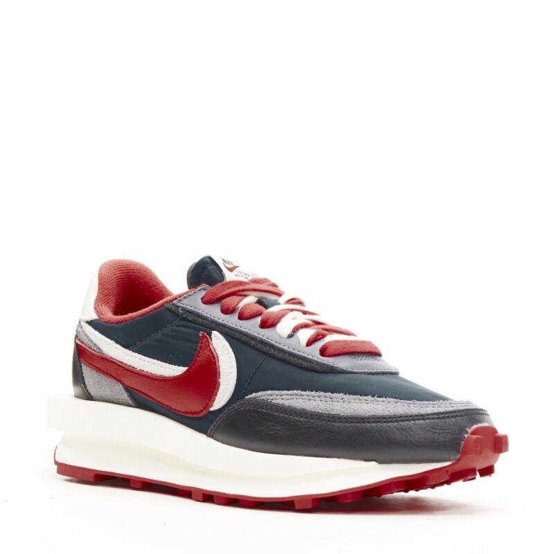 NIKE SACAI UNDERCOVER LD Waffle DJ4877 300 sneaker rosso notte US5 EU37.5
Riferimento: ANWU/A00348
Marchio: Nike
Designer: Chitose Abe
Model No: DJ4877 300
Collezione: Collaborazione sotto copertura
Materiale: Tessuto, pelle
Colore: Rosso,
