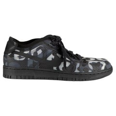 Nike x Comme des Garcons Dunk-Turnschuhe mit schwarzem Logodruck, Größe US 8,5