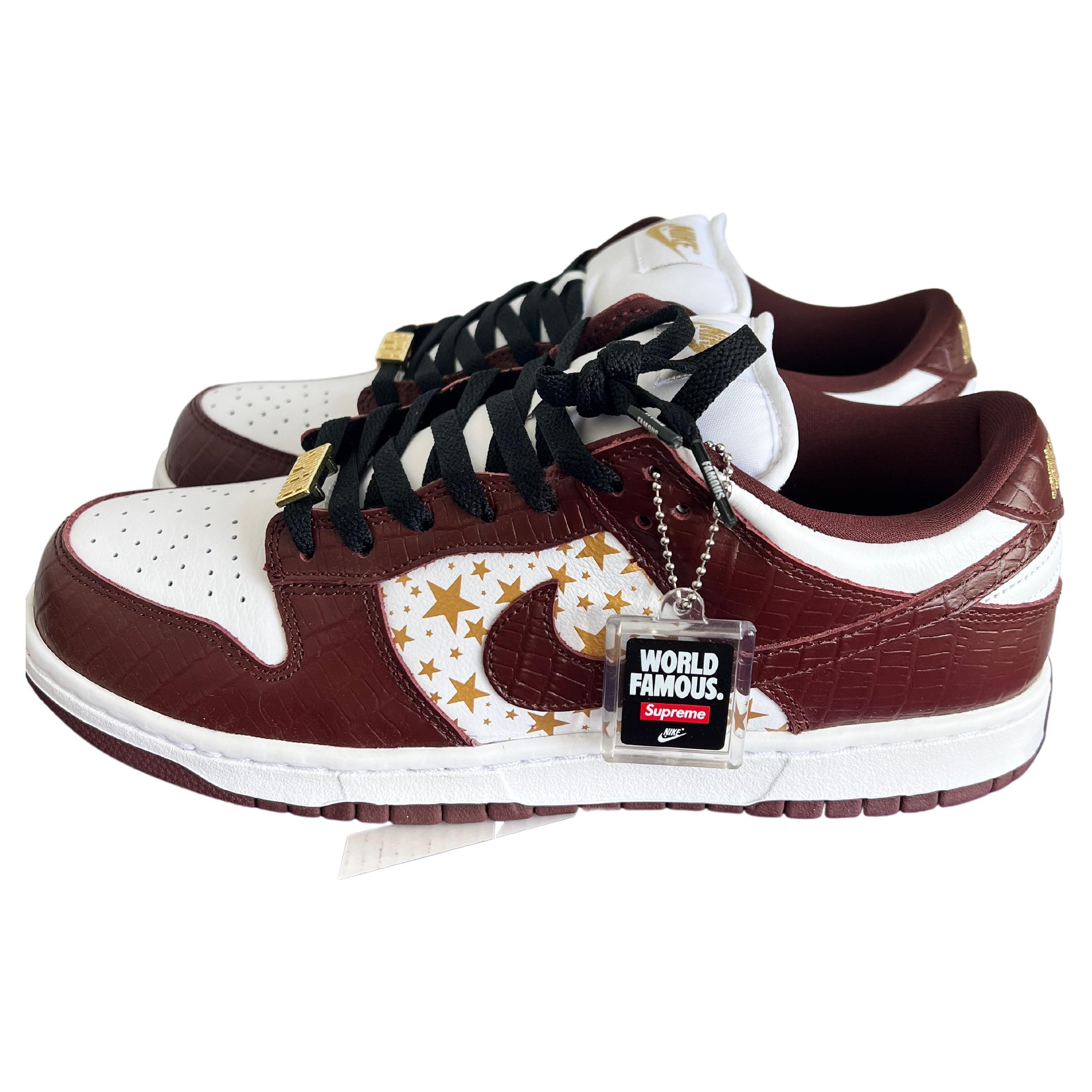 Nike x Supreme SB Dunk Low Star Barkroots Brown size us 9.5 For Sale at  1stDibs